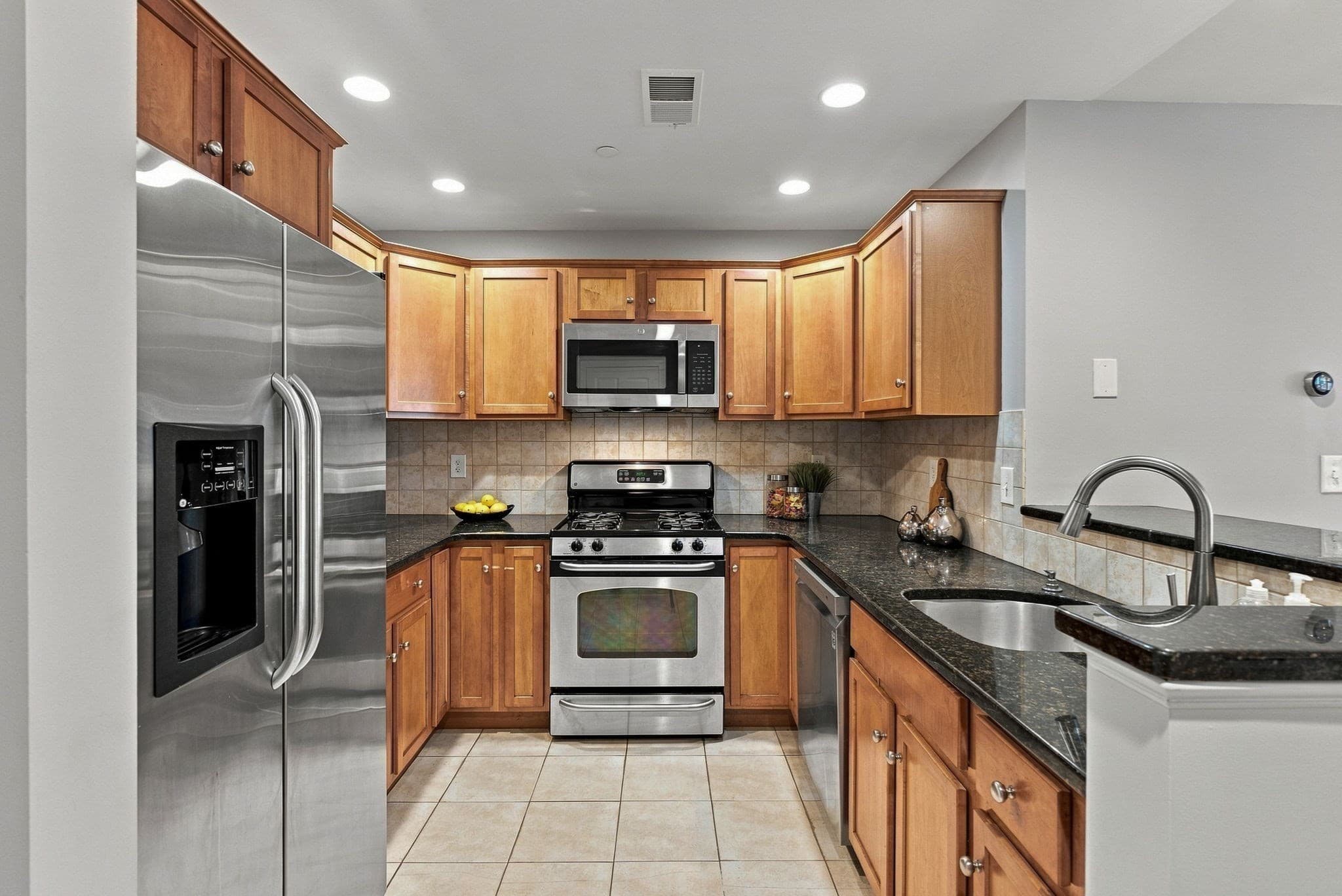Condominium at 120 Wyllis Avenue # 104, Everett MA 02149, Everett, photo 4 of 35