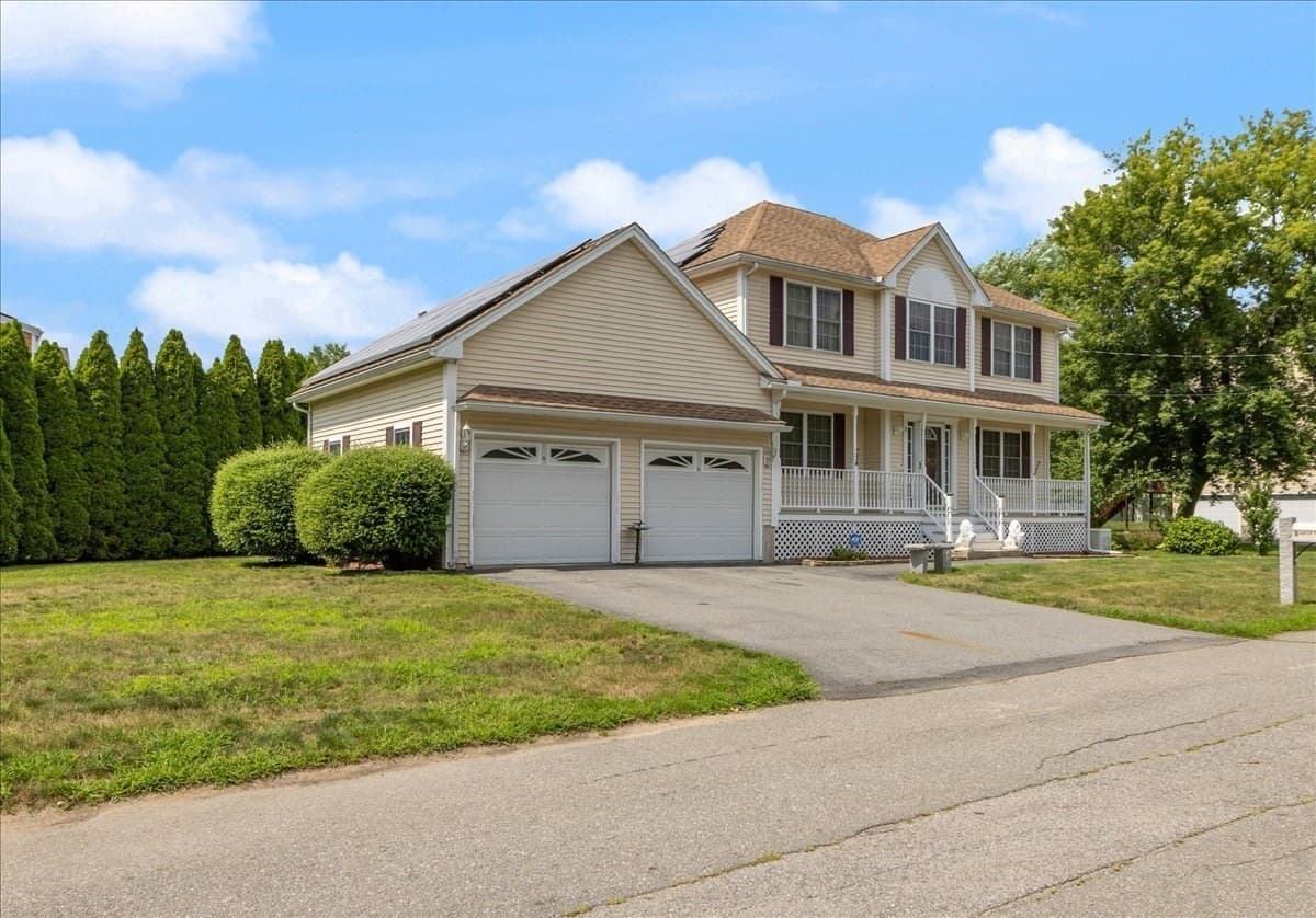 Single Family Residence at 8 Hunter Ave, Methuen MA 01844, Methuen, photo 2 of 29