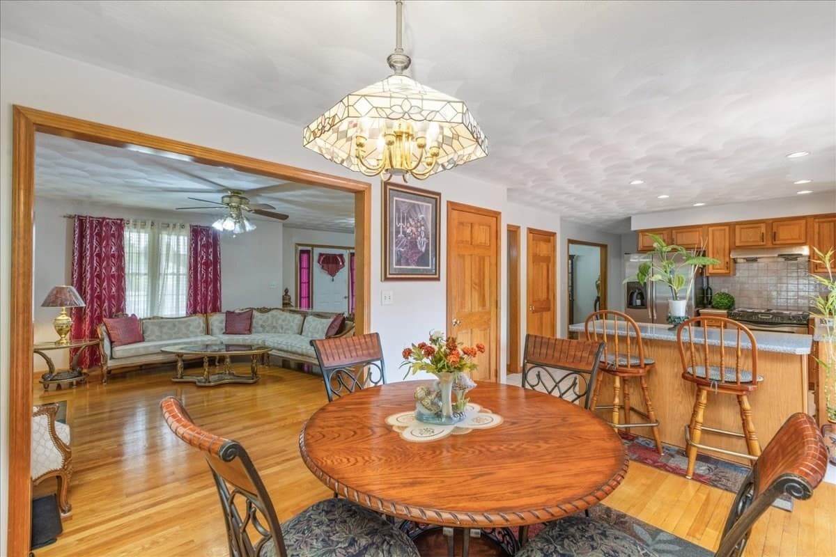 Single Family Residence at 8 Hunter Ave, Methuen MA 01844, Methuen, photo 5 of 29