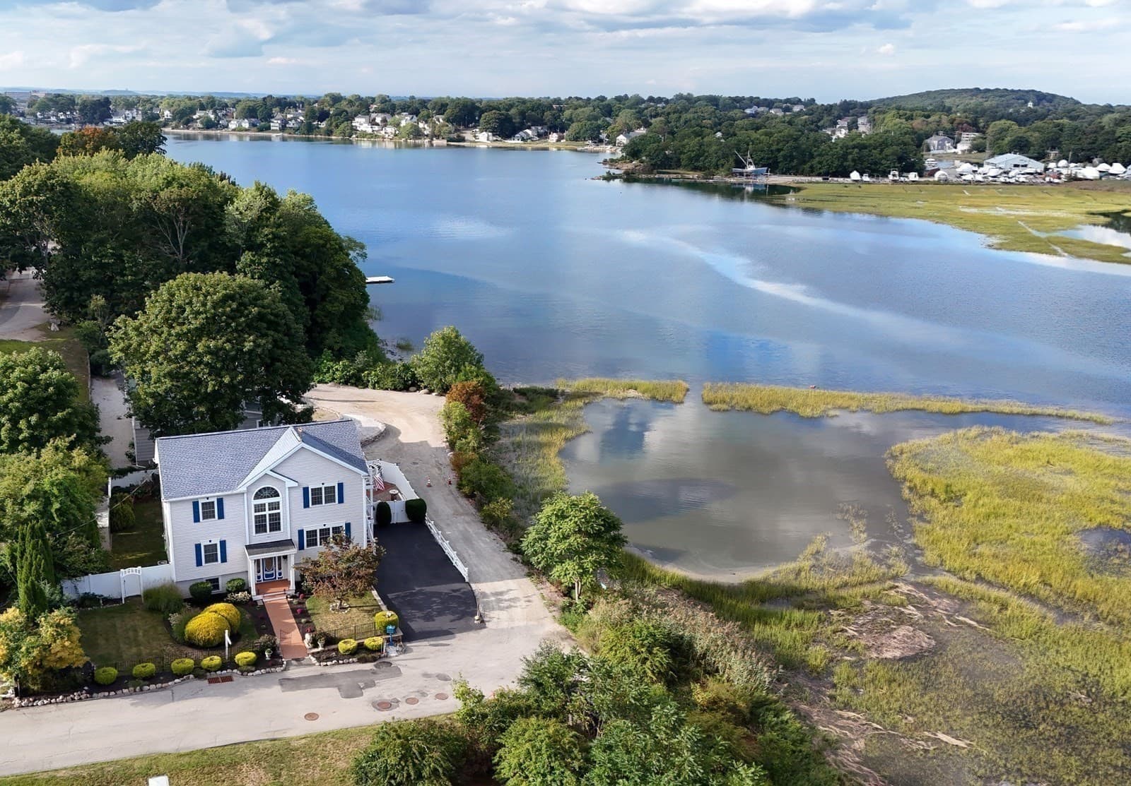 5 Seminole Ave, Weymouth MA 02188