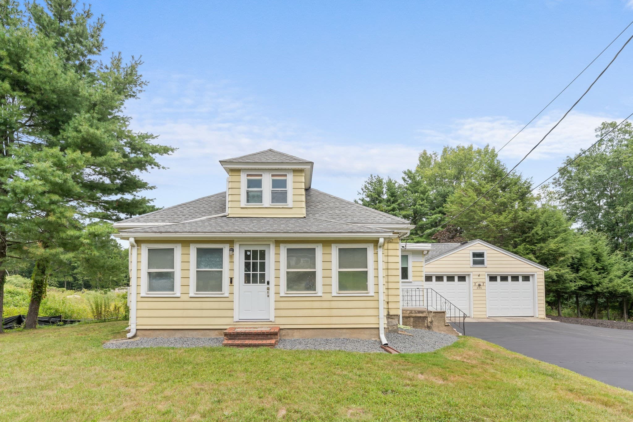 225 Page St, Avon MA 02322