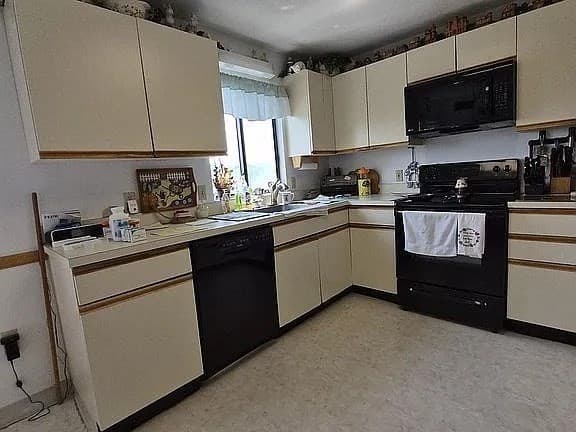 Condominium at 65 Lake Ave # 808, Worcester MA 01604, Worcester, photo 2 of 20