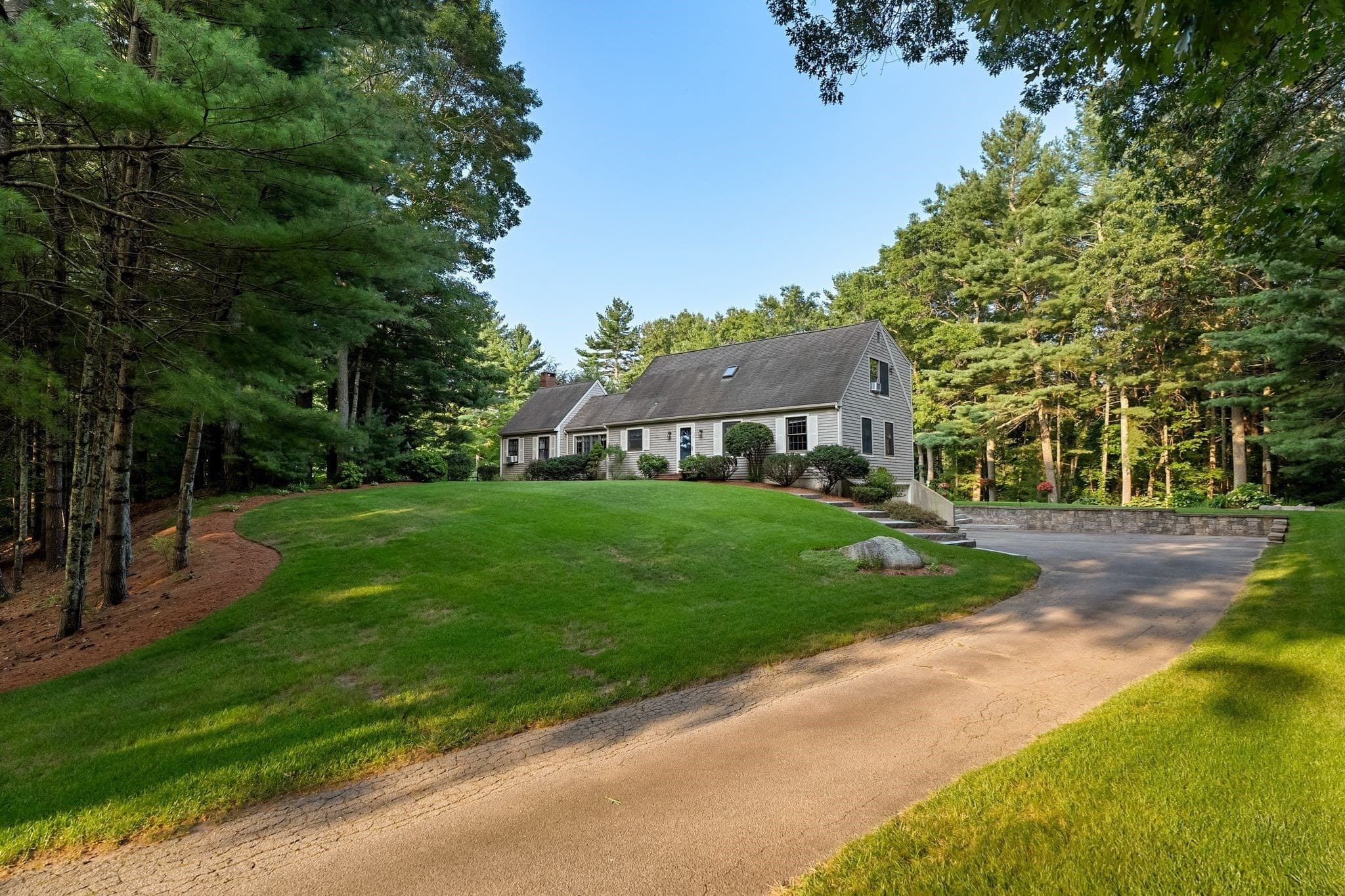 28 Lady Slipper Cir, Pembroke MA 02359