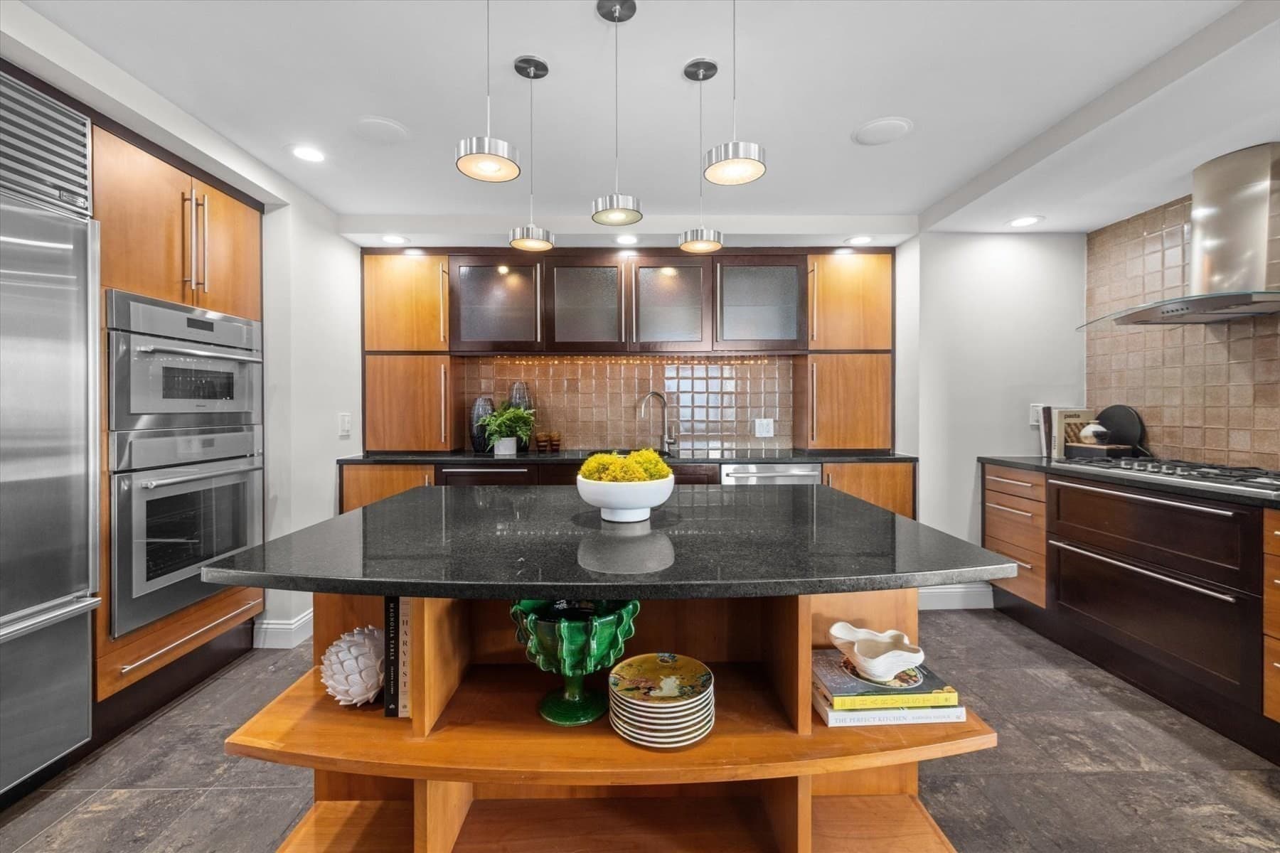 Condominium at 85 East India, Boston MA 02110, Boston, photo 2 of 42