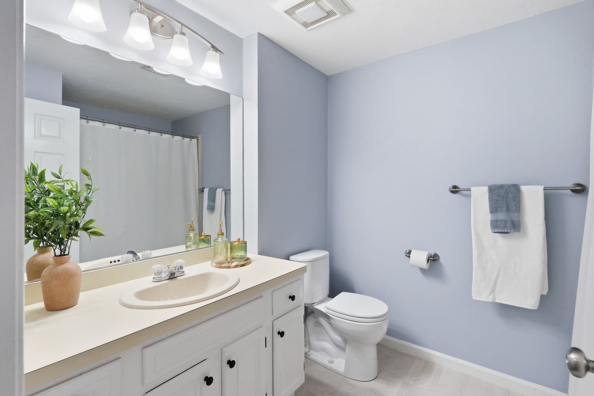 Condominium at 35 Merrymount Rd # 3, Quincy MA 02169, Quincy, photo 16 of 42