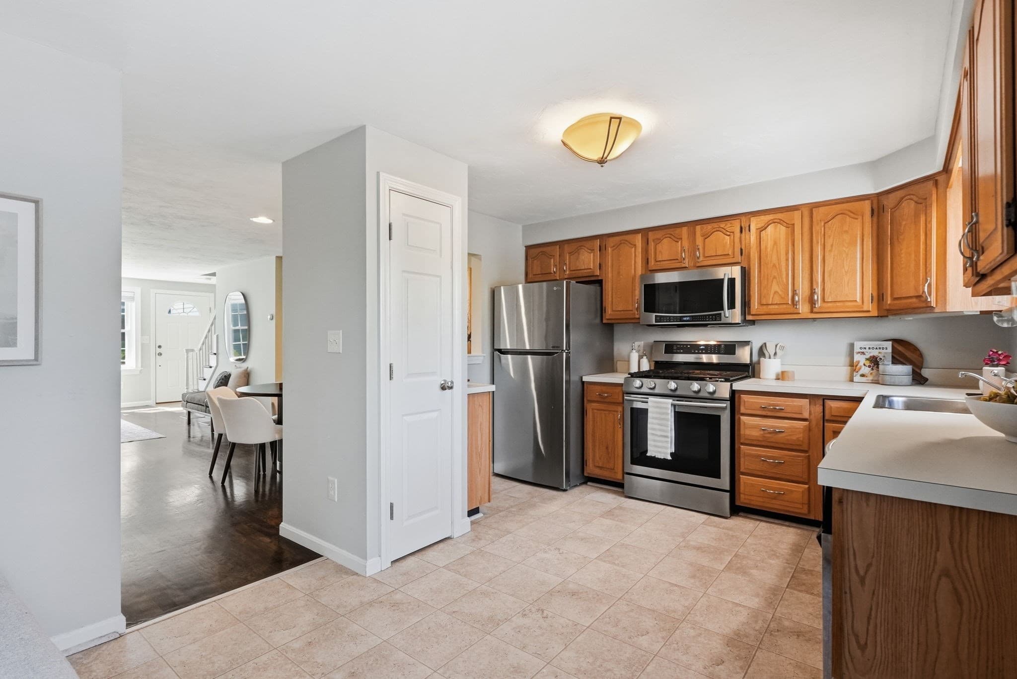 Condominium at 35 Merrymount Rd # 3, Quincy MA 02169, Quincy, photo 11 of 42