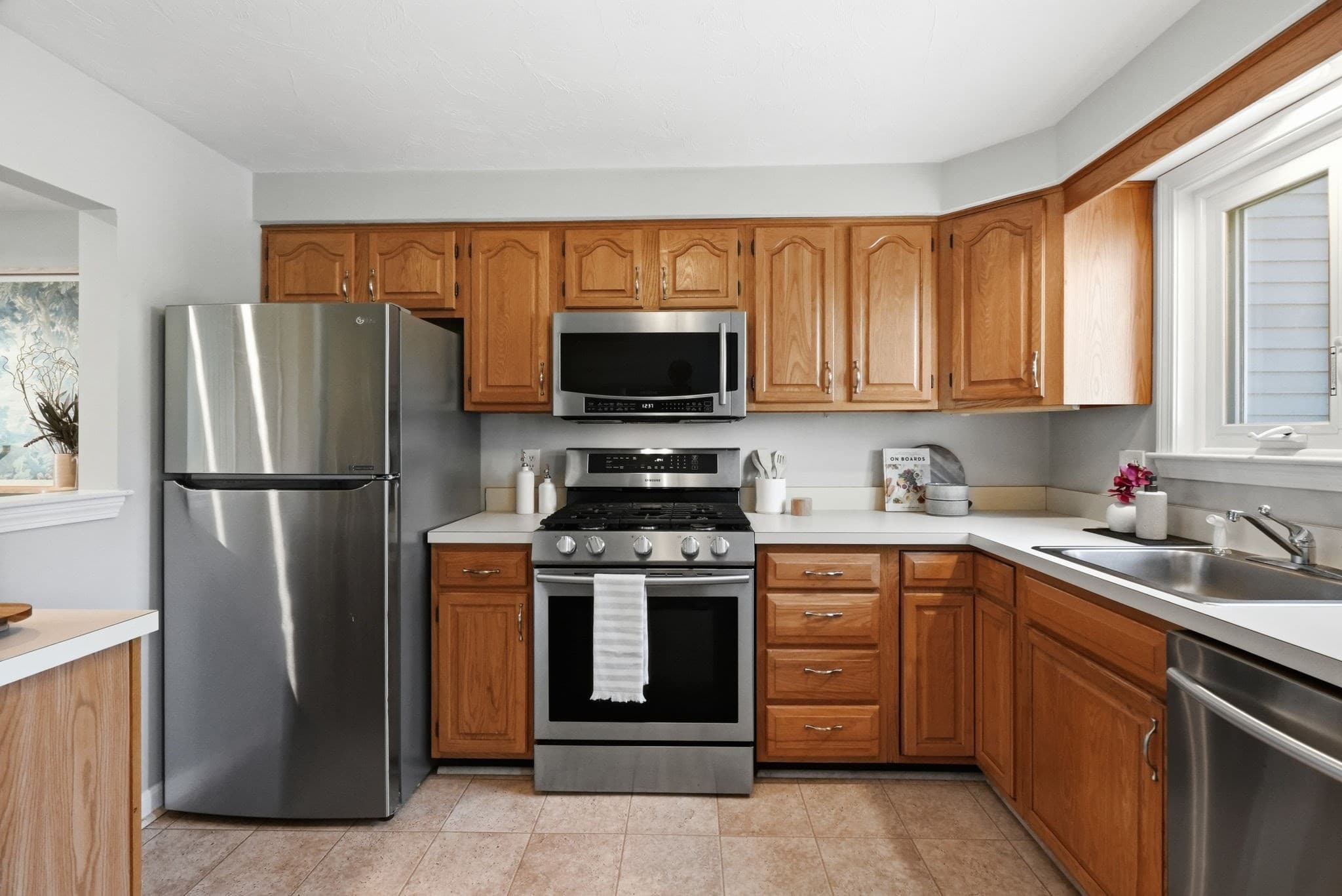Condominium at 35 Merrymount Rd # 3, Quincy MA 02169, Quincy, photo 8 of 42