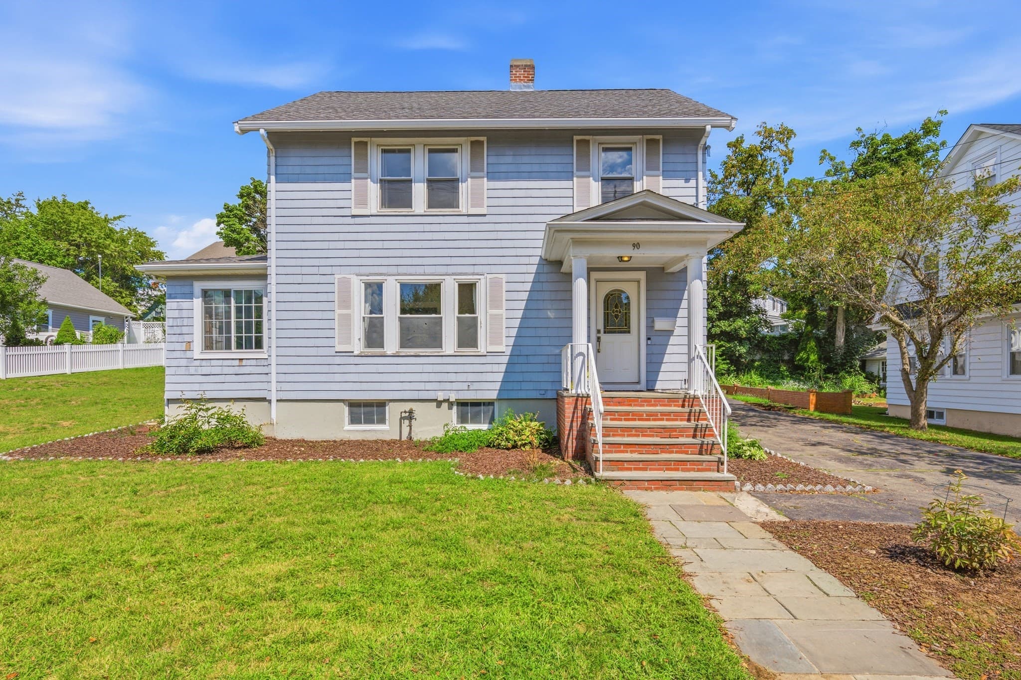 90 Standish Ave, Quincy MA 02170