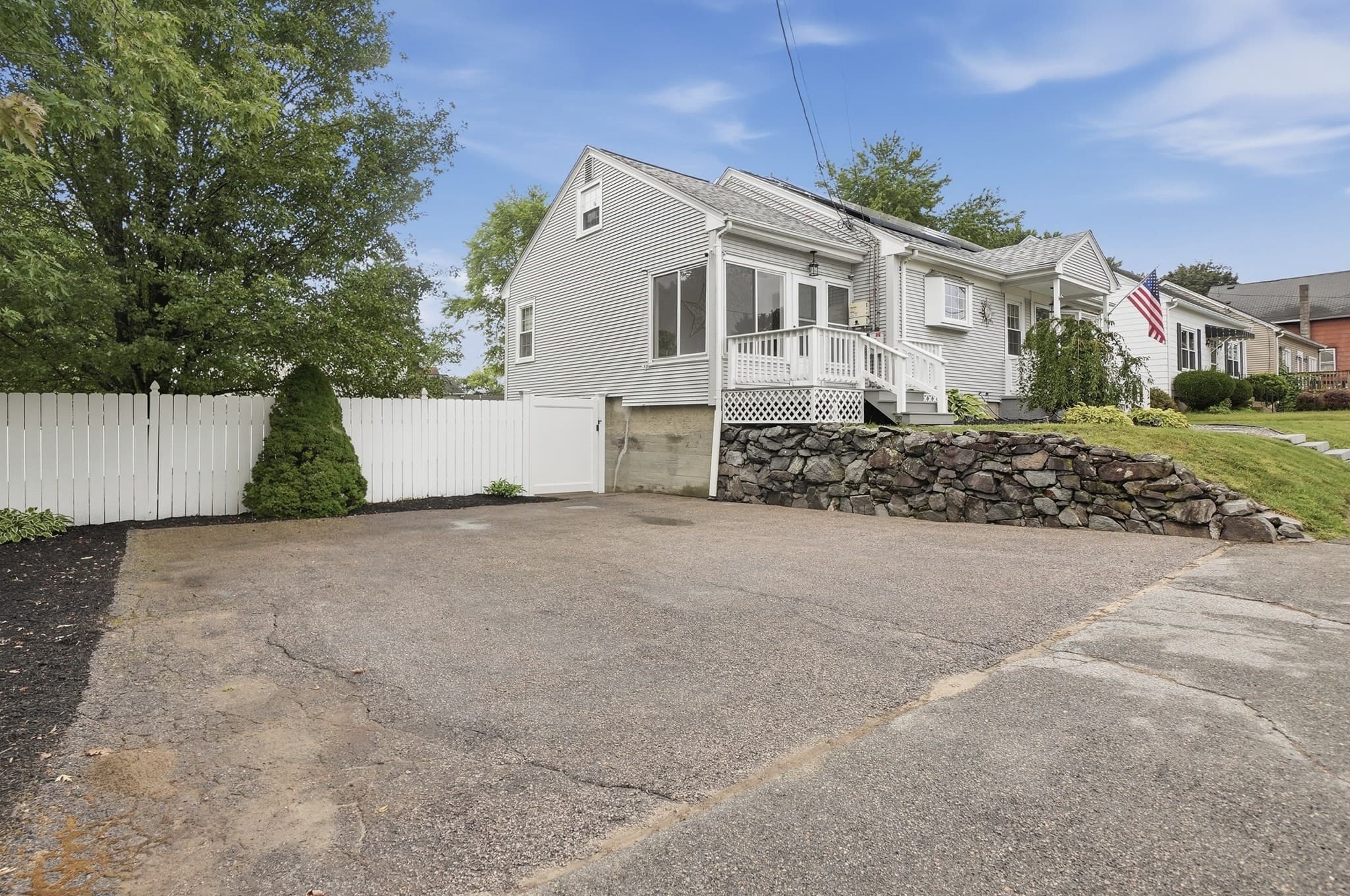 Single Family Residence at 101 Moody Street, Bellingham MA 02019, photo 3 of 35