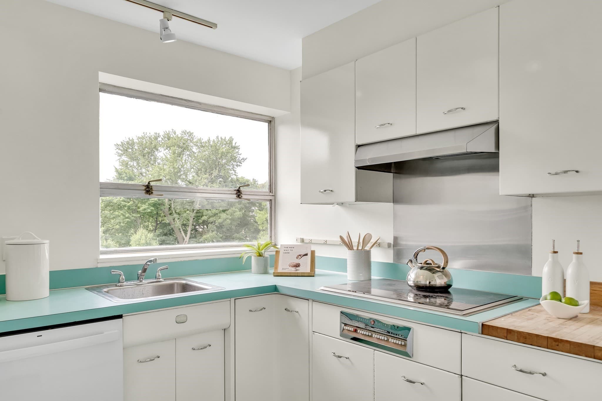 Condominium at 70 Park Street # 41, Brookline MA 02446, Brookline, photo 7 of 21