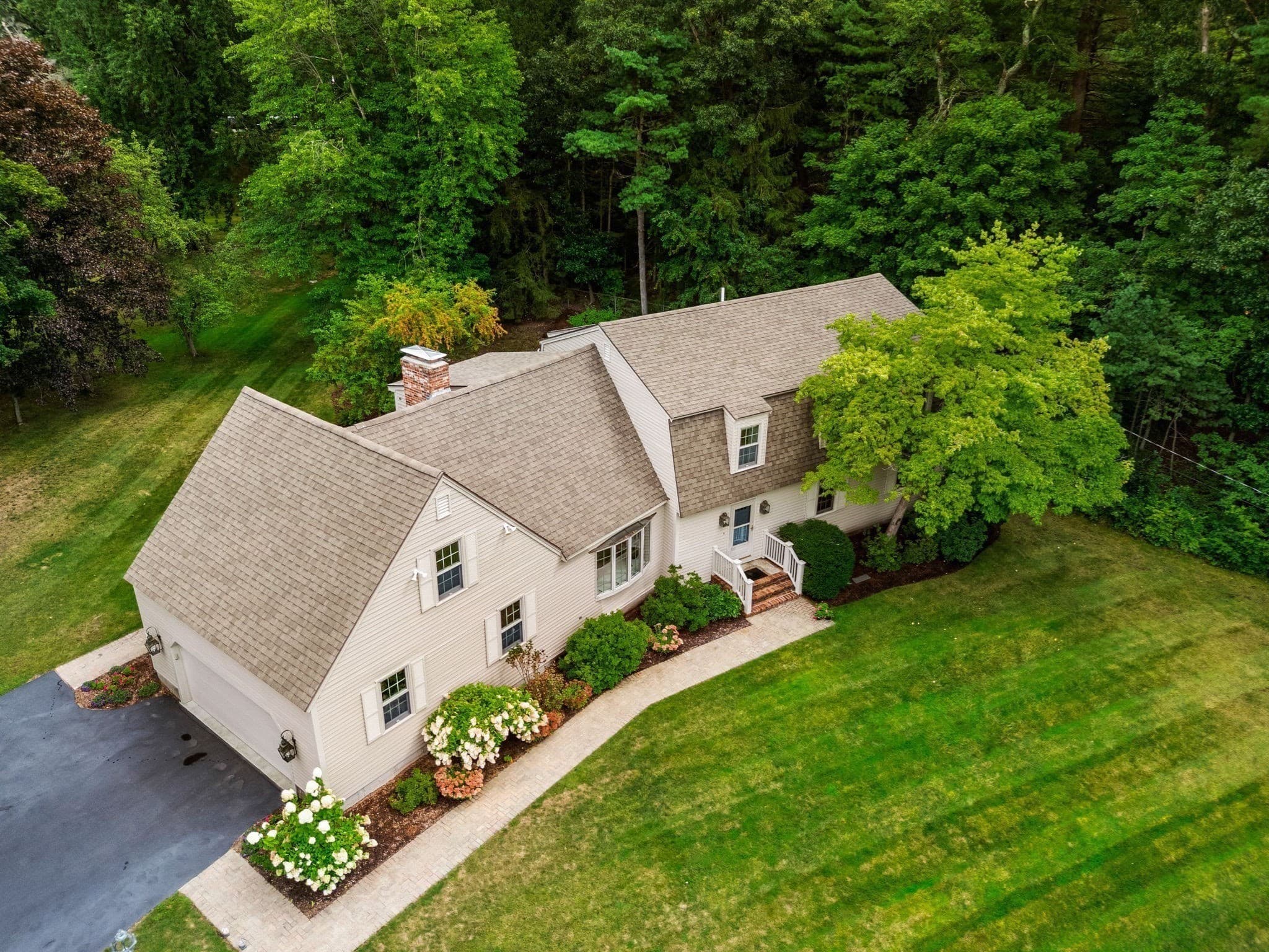 Single Family Residence at 1 Homestead Circle, Andover MA 01810, photo 4 of 42