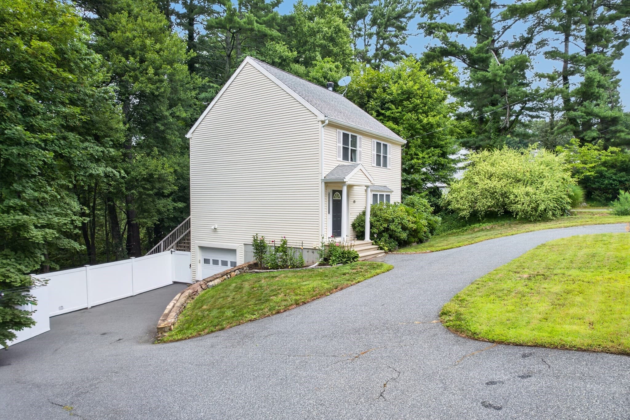 Single Family Residence at 40 Hartford Ave N, Upton MA 01568, Upton, photo 4 of 40