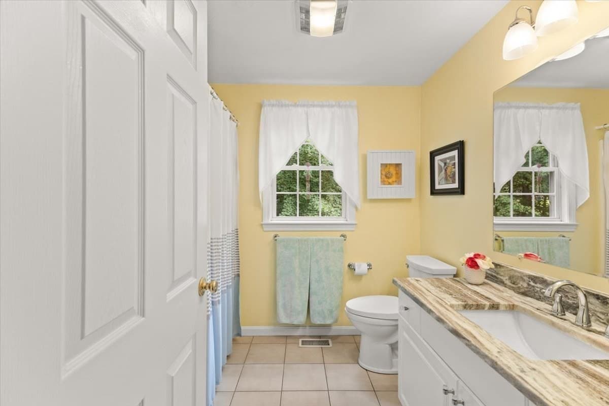Single Family Residence at 194 Woodlawn Street, Taunton MA 02718, Taunton, photo 27 of 41