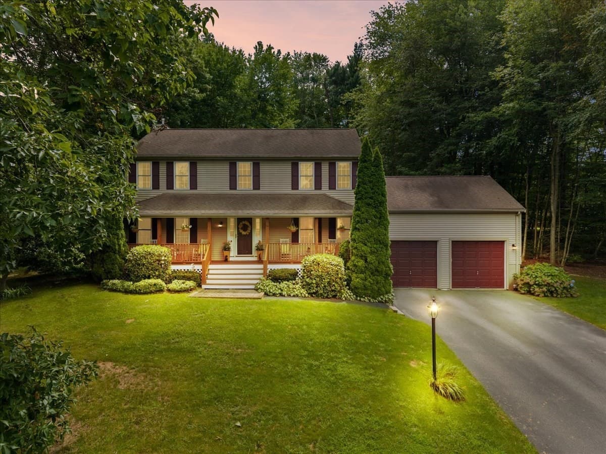 194 Woodlawn Street, Taunton MA 02718