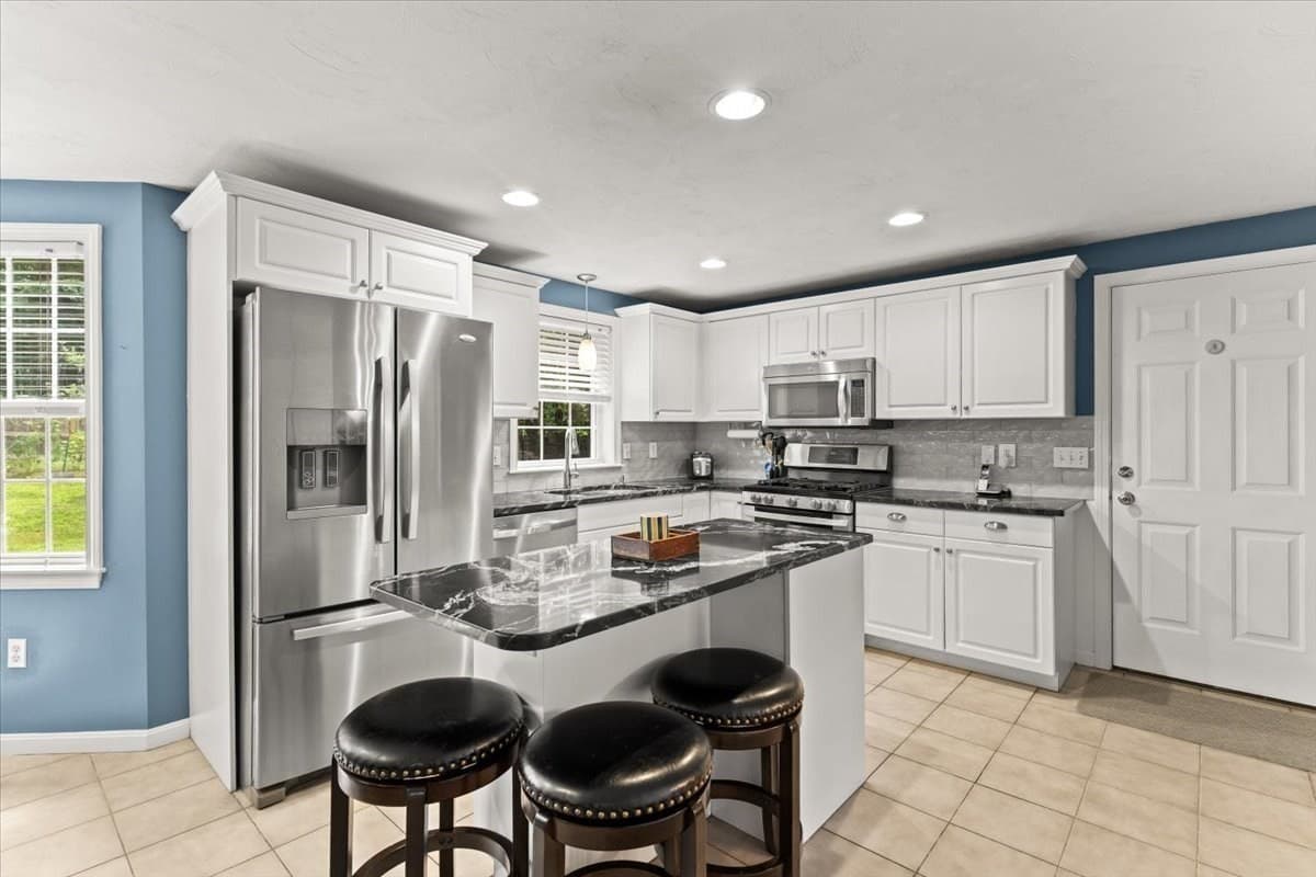 Single Family Residence at 194 Woodlawn Street, Taunton MA 02718, Taunton, photo 11 of 41