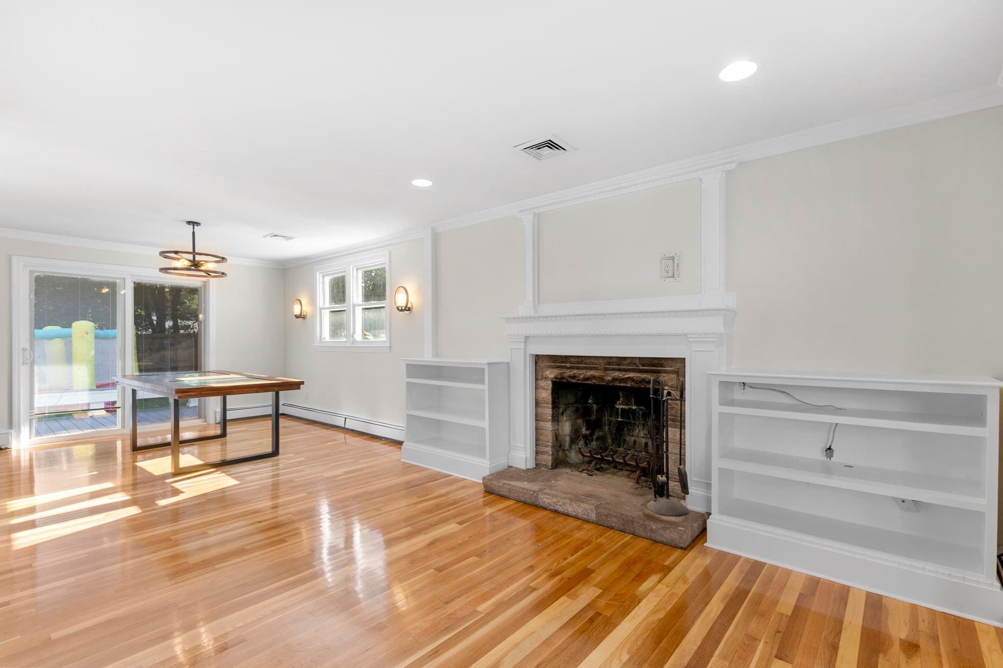 Single Family Residence at 206 Fairview Ave, Brockton MA 02301, Brockton, photo 7 of 41