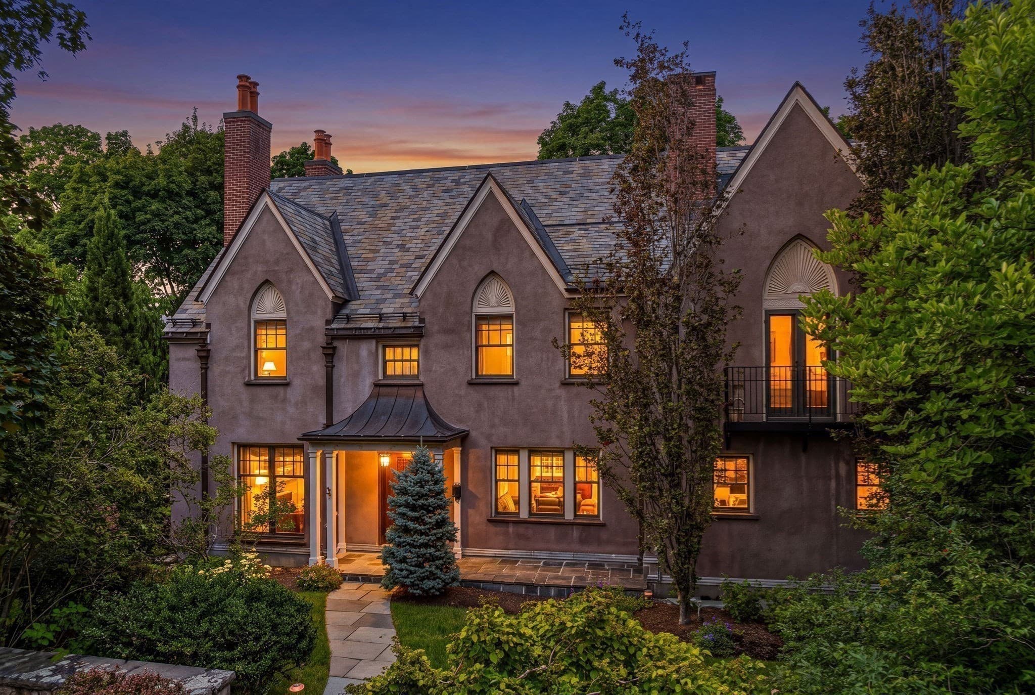67 Hyslop Rd, Brookline MA 02445