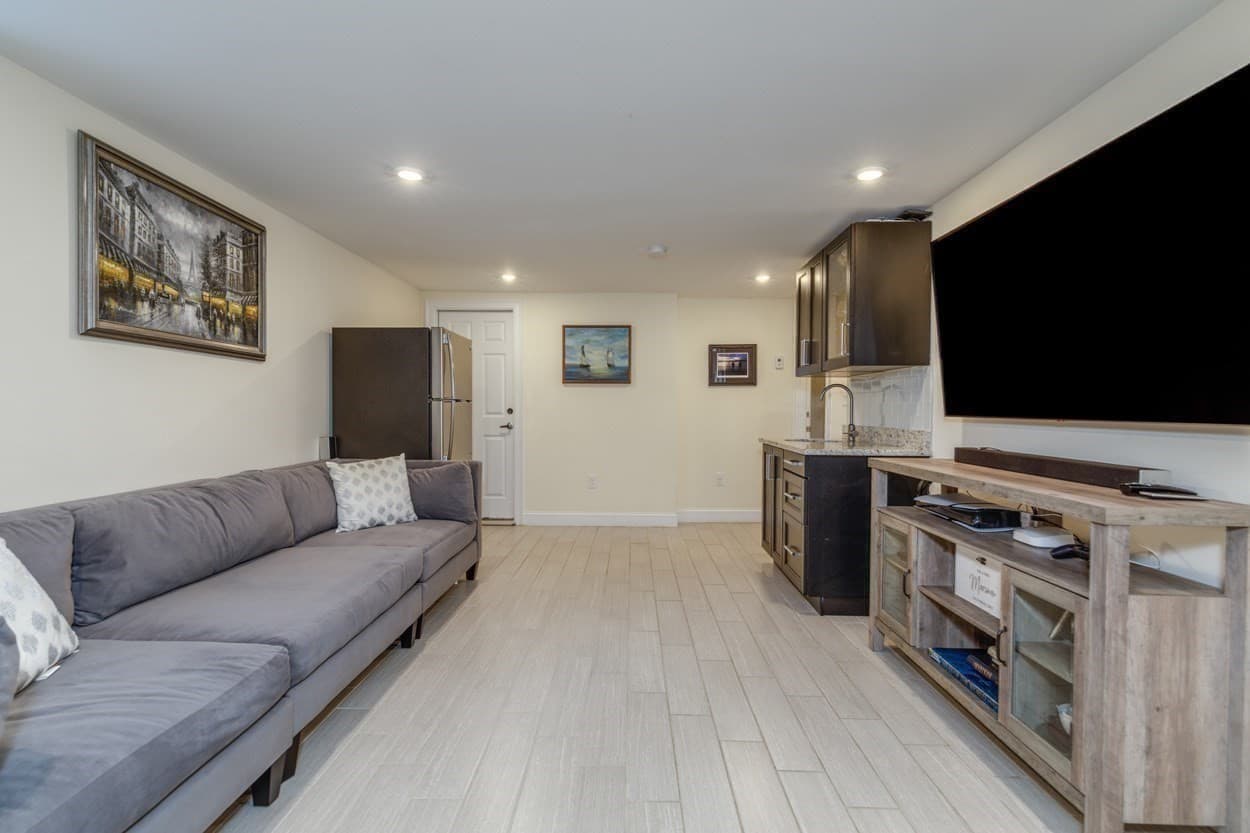 Condominium at 65 High Street # 1, Woburn MA 01801, Woburn, photo 24 of 42