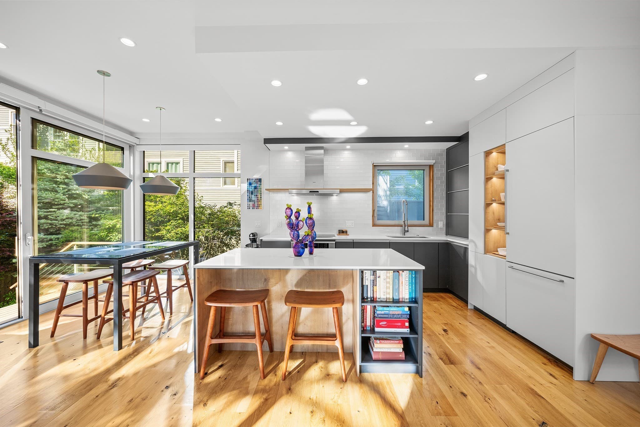 Condominium at 137 Walden St # 137, Cambridge MA 02140, Cambridge, photo 3 of 42