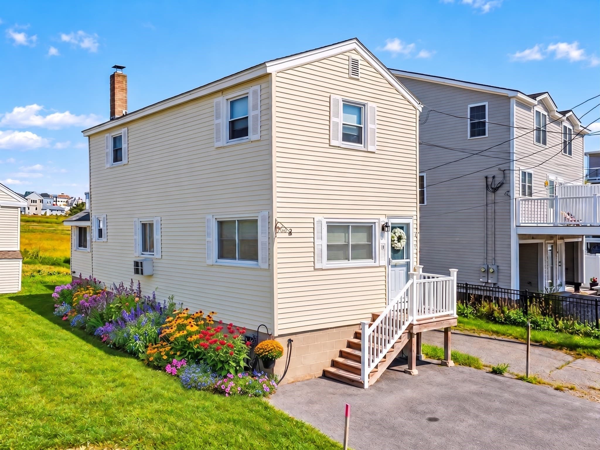 Single Family Residence at 10 Liberty St, Salisbury MA 01952, Salisbury, photo 2 of 30