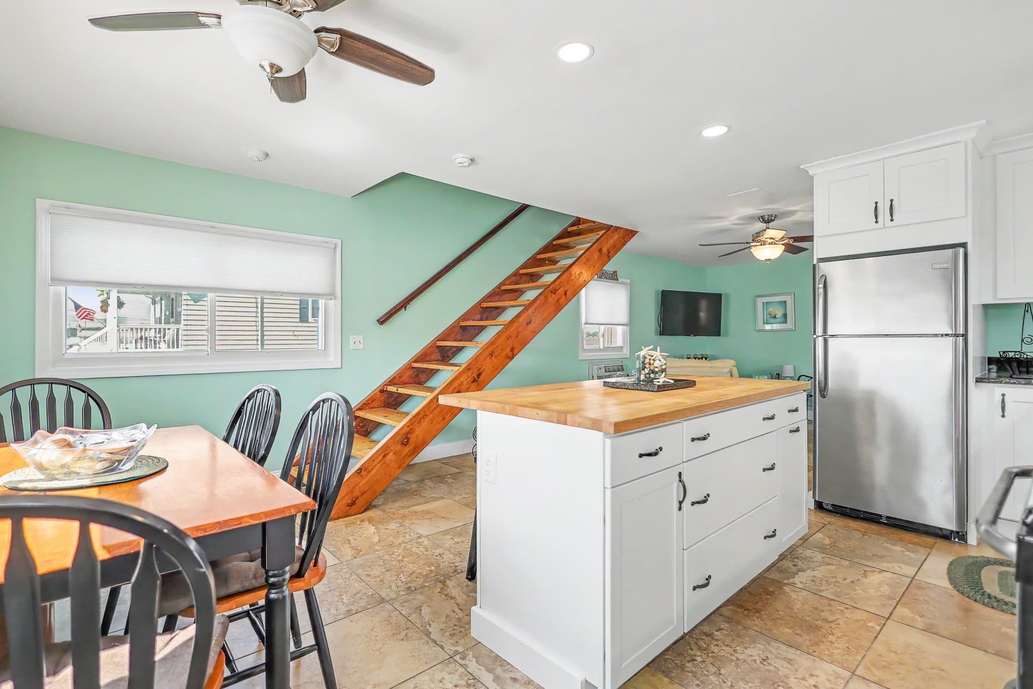 Single Family Residence at 10 Liberty St, Salisbury MA 01952, Salisbury, photo 7 of 30