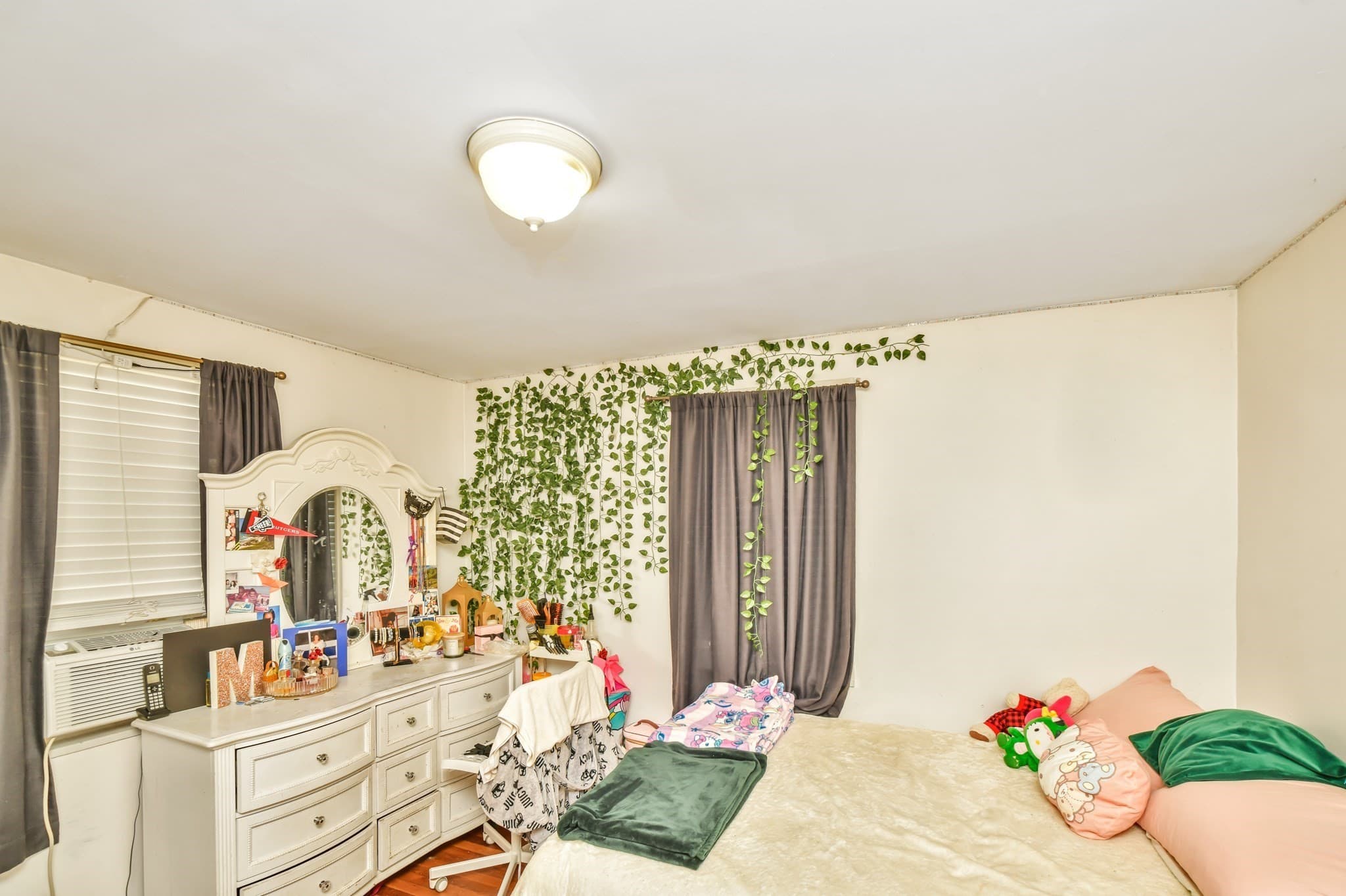 Single Family Residence at 23 Caton St, Boston MA 02136, Boston, photo 8 of 18