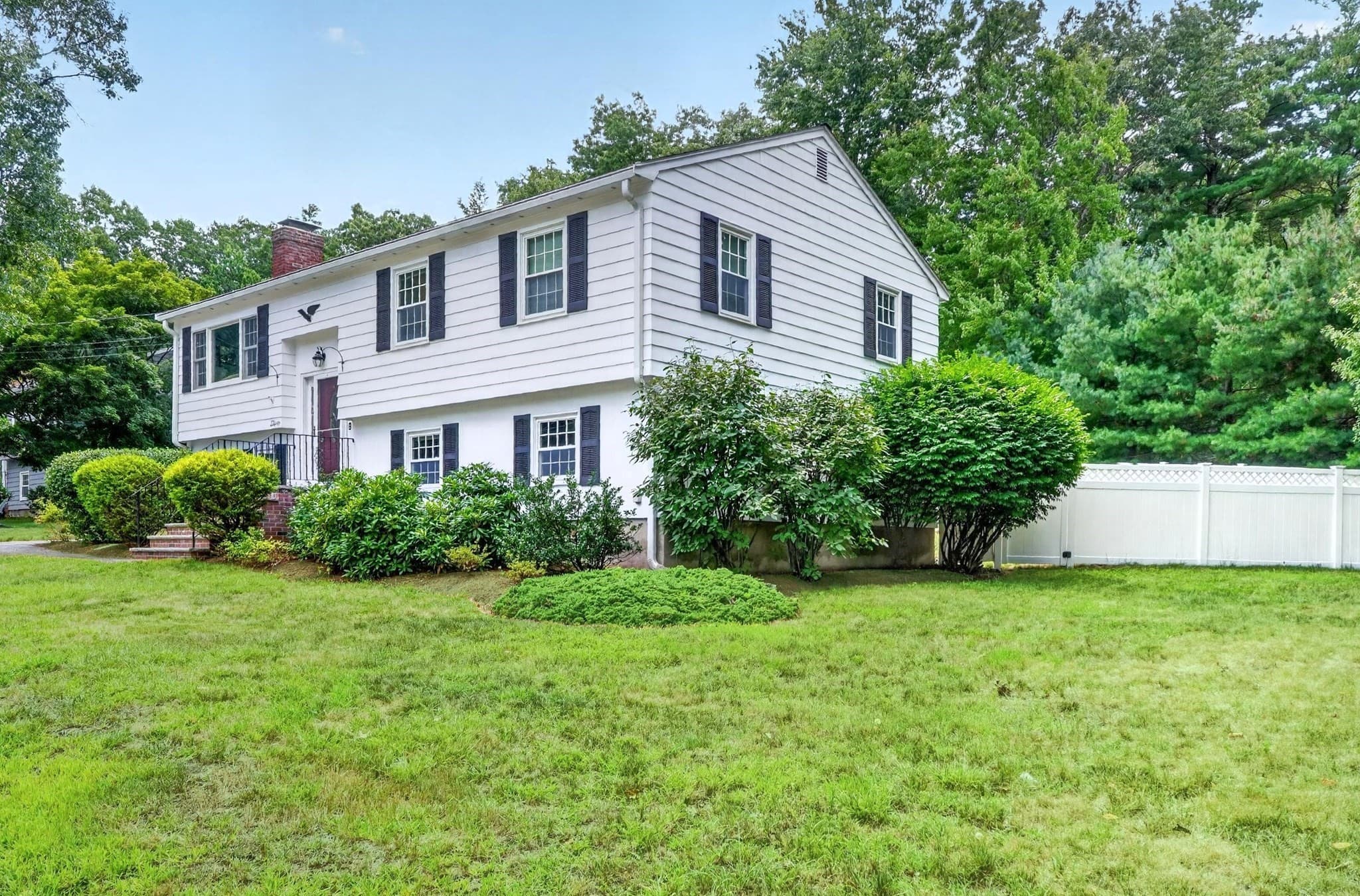Single Family Residence at 2 Town Line Rd, Burlington MA 01803, photo 35 of 40