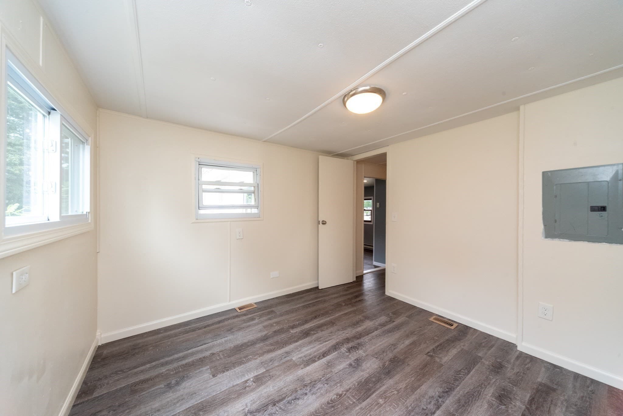 Mobile Home at 163 Highland St, Clinton MA 01510, Clinton, photo 12 of 20