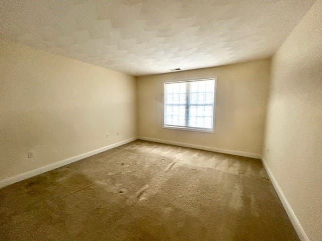Condominium at 6 Ashley Ln # 38, Methuen MA 01844, Methuen, photo 12 of 19
