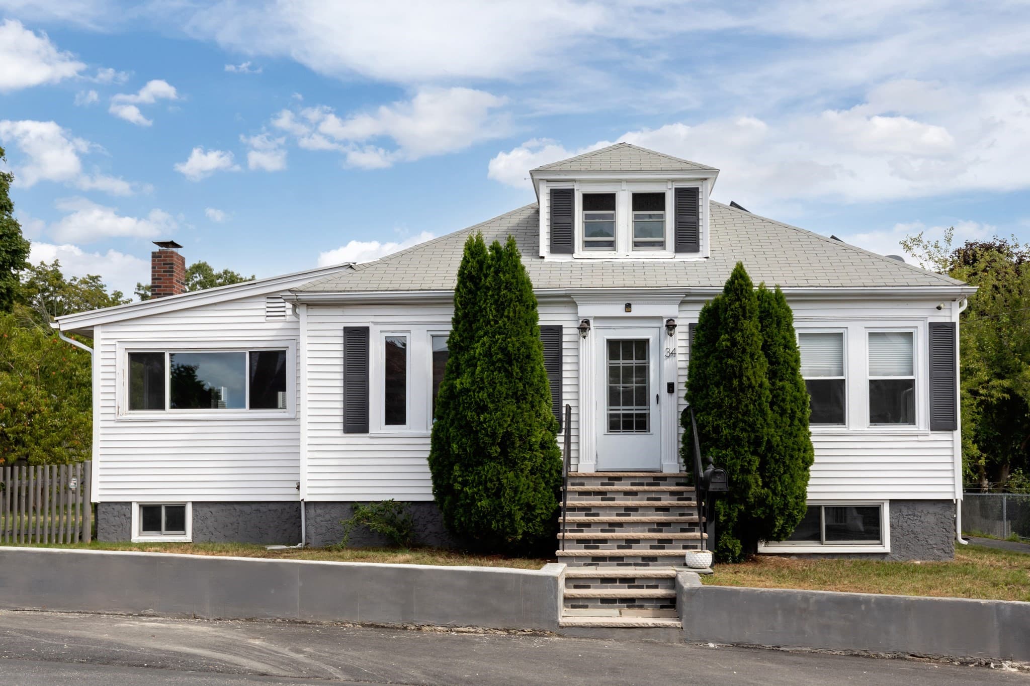 34 Farrington Ave, Dedham MA 02026