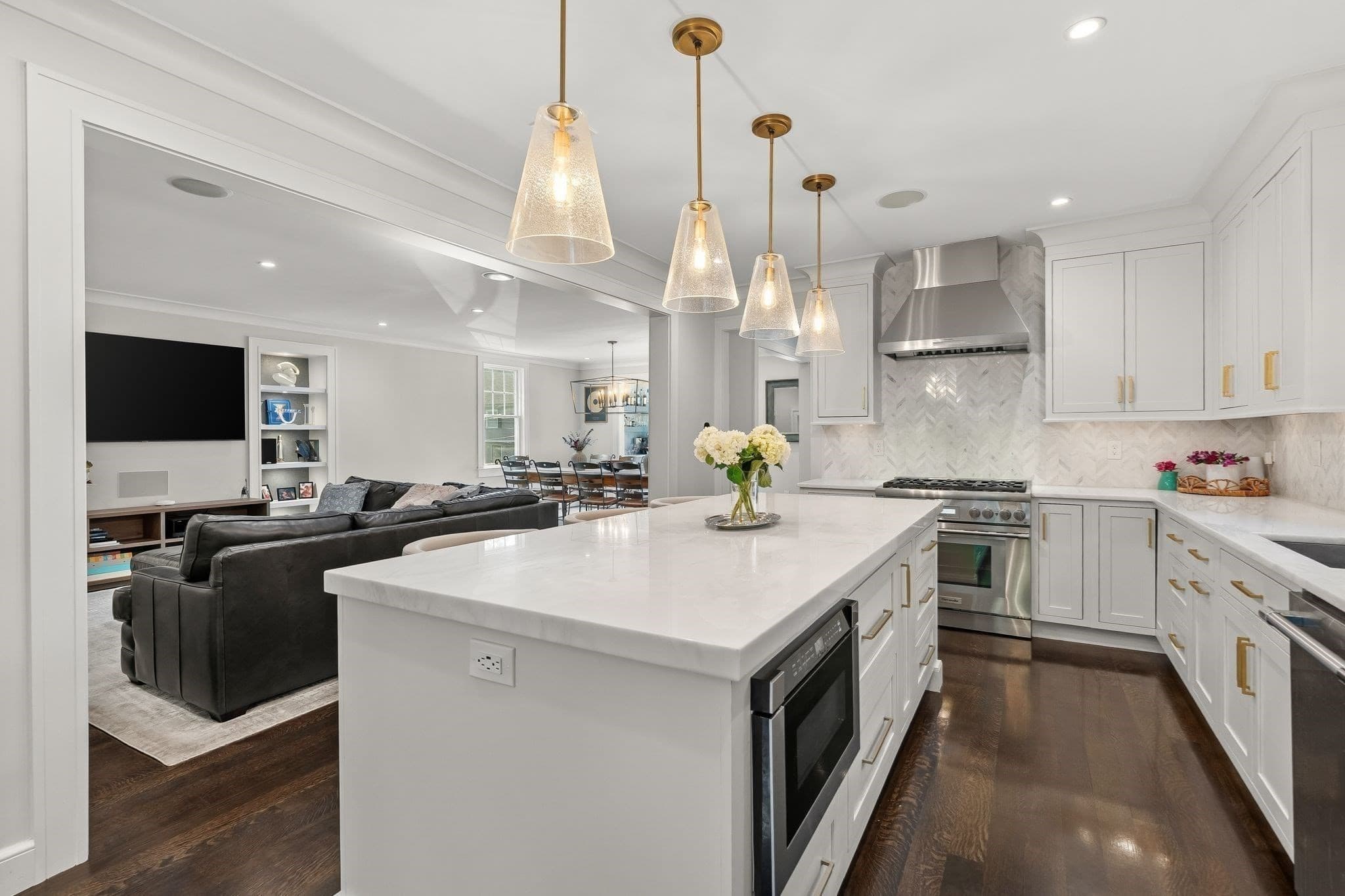 Single Family Residence at 2 Hemenway Ave, Melrose MA 02176, Melrose, photo 6 of 42