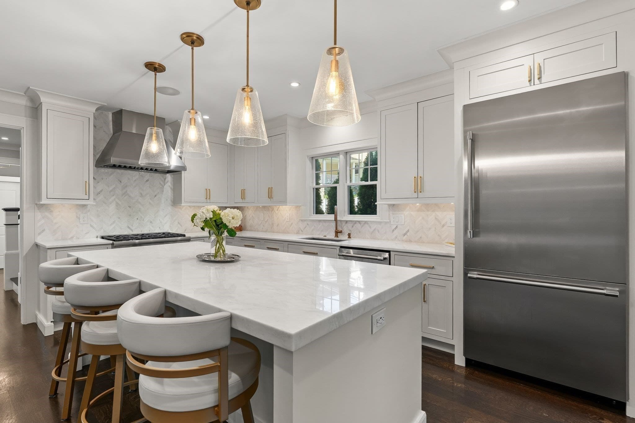 Single Family Residence at 2 Hemenway Ave, Melrose MA 02176, Melrose, photo 4 of 42