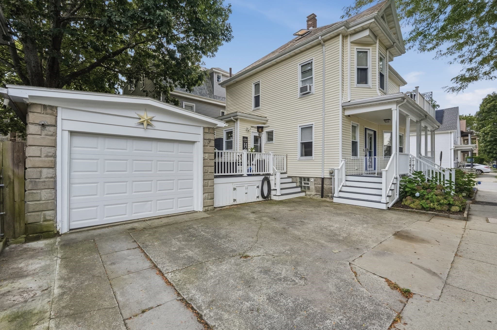 Single Family Residence at 590 Union Street, New Bedford MA 02740, New Bedford, photo 24 of 25