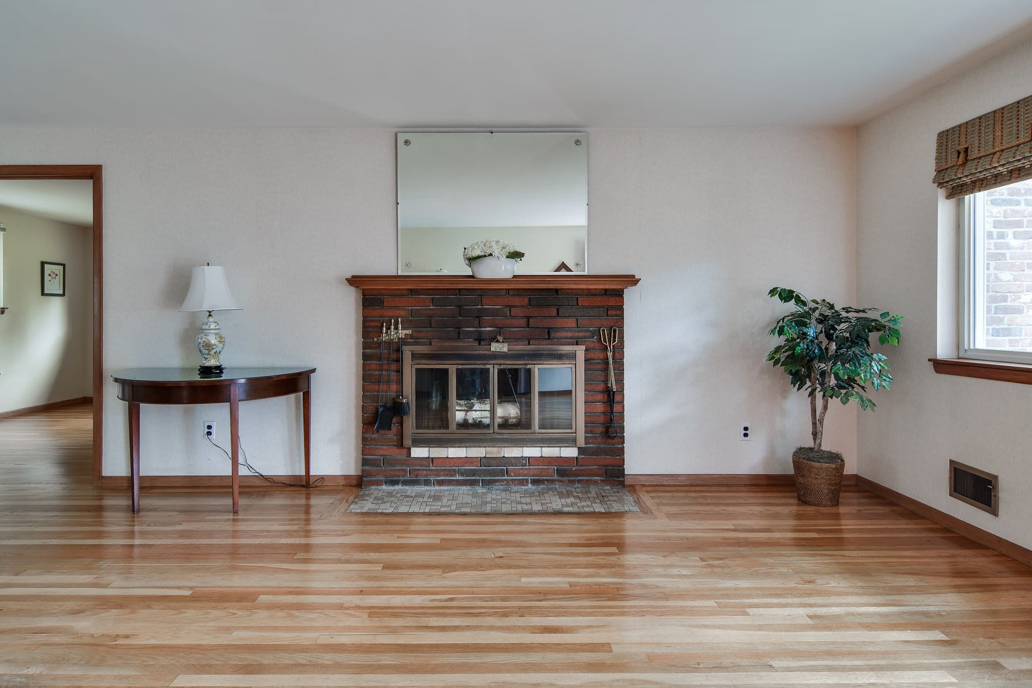 Single Family Residence at 12 Claudette Circle, Framingham MA 01701, Framingham, photo 5 of 25