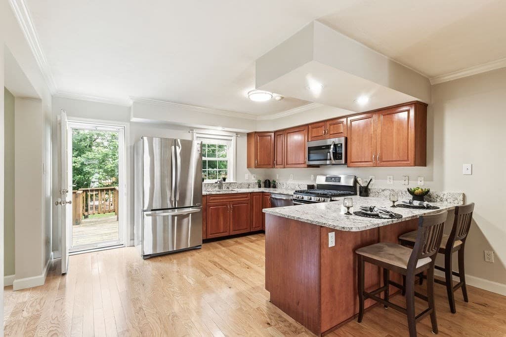 Condominium at 183 Leonard St # 2, Raynham MA 02767, Raynham, photo 3 of 42