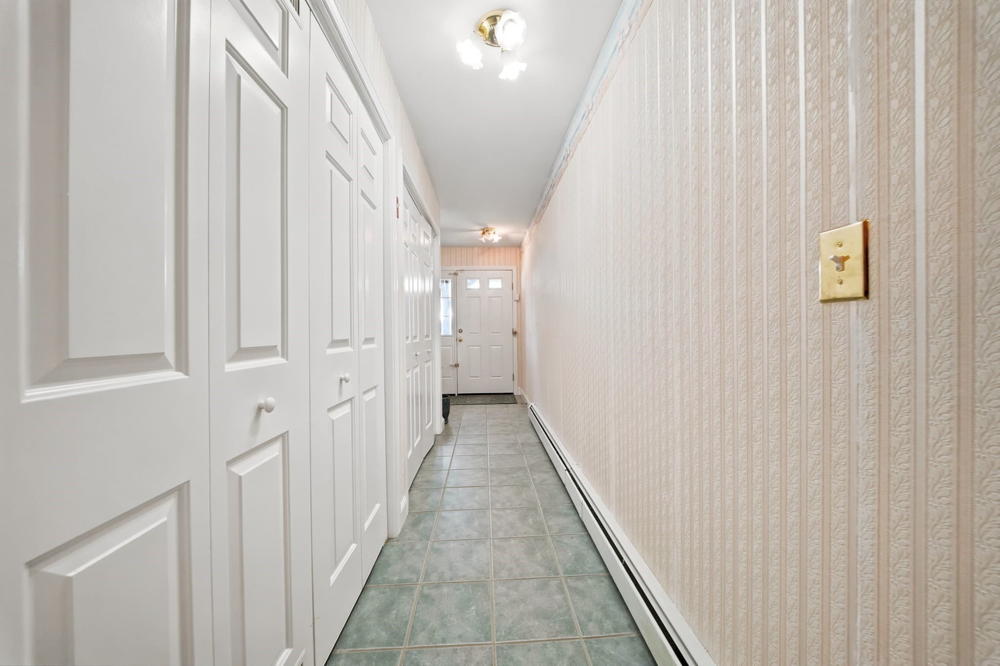 Condominium at 219 Beach Rd # 15, Salisbury MA 01952, Salisbury, photo 13 of 35