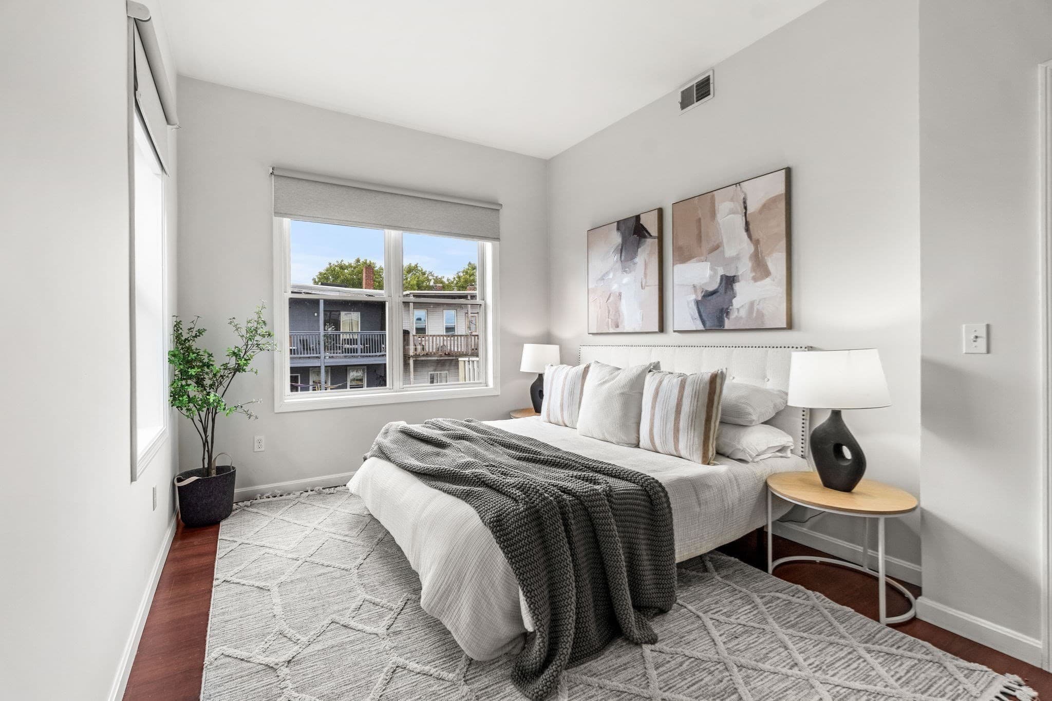 Condominium at 256 Bremen St, Boston MA 02128, Boston, photo 7 of 18