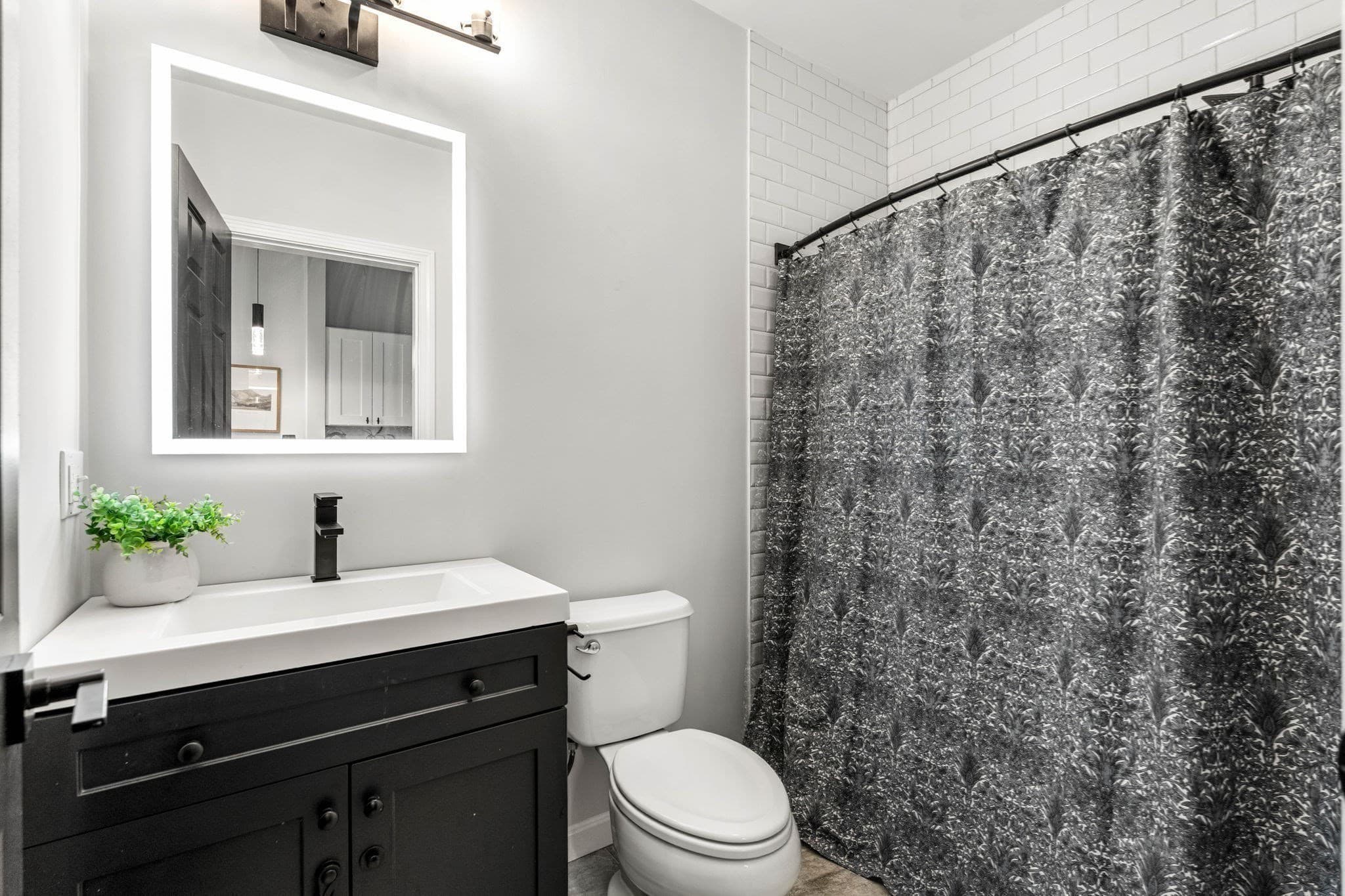 Condominium at 256 Bremen St, Boston MA 02128, Boston, photo 9 of 18