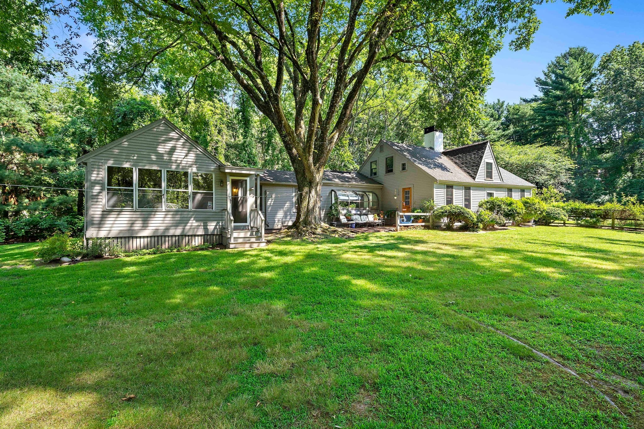 Single Family Residence at 128 Whitford Cir, Marshfield MA 02050, Marshfield, photo 2 of 38