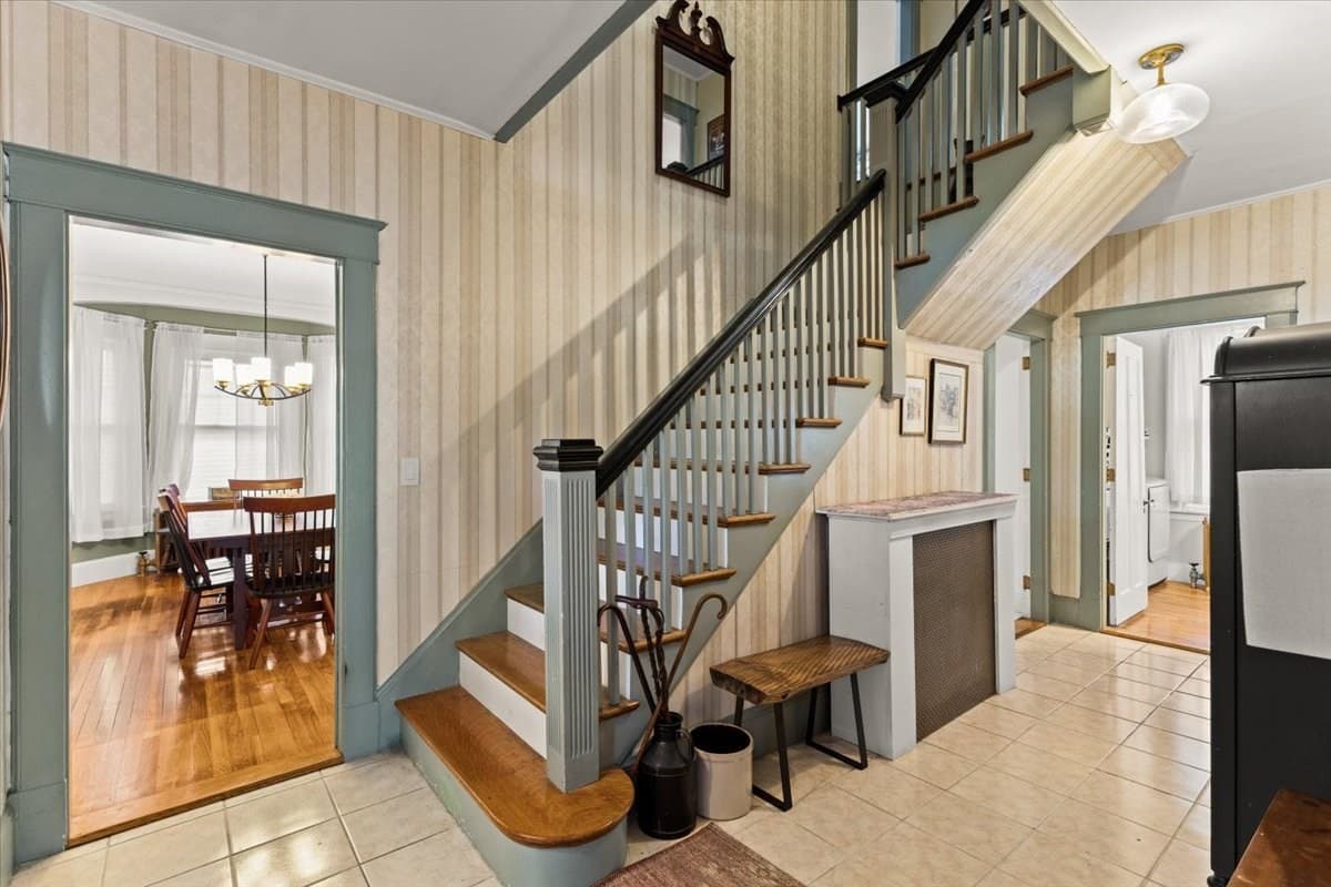 Single Family Residence at 53 Ashland St, Taunton MA 02780, photo 13 of 41