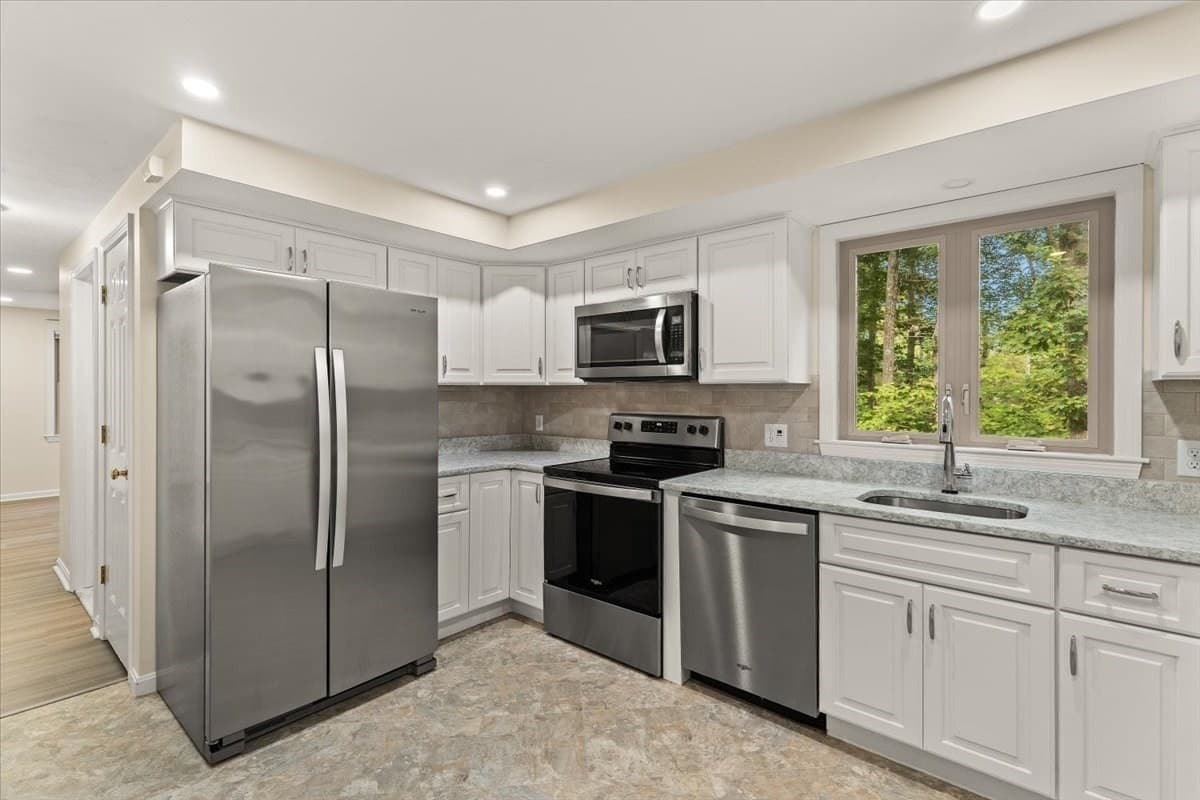 Single Family Residence at 275 Plain Street, Stoughton MA 02072, Stoughton, photo 8 of 42