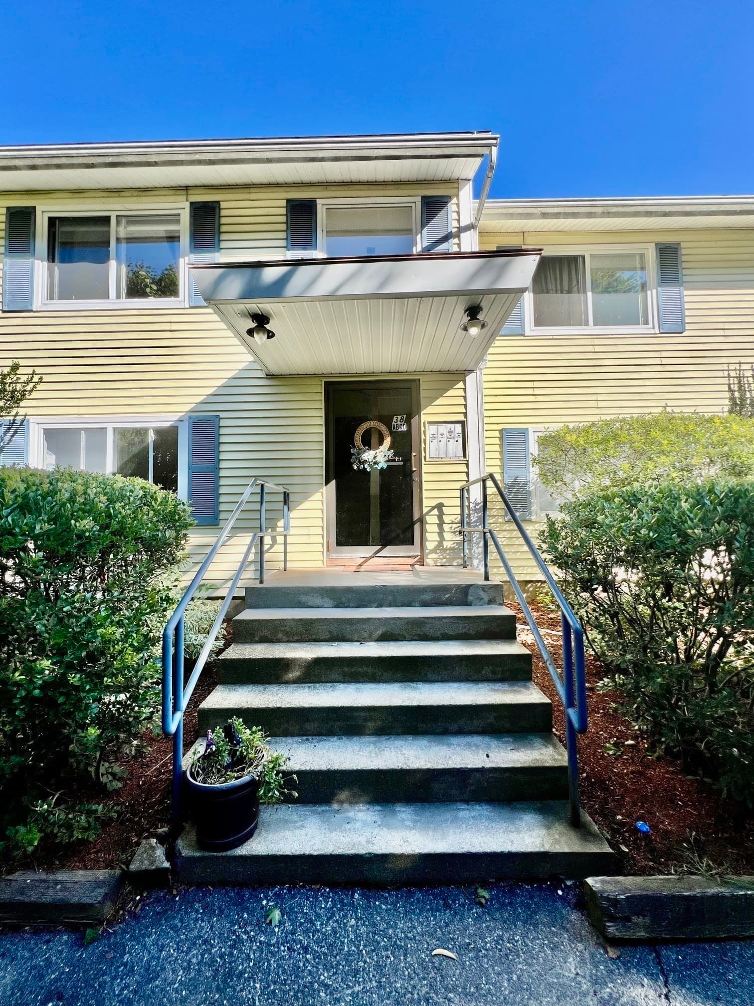 Condominium at 38 Lane Ave # B, Clinton MA 01510, Clinton, photo 2 of 31