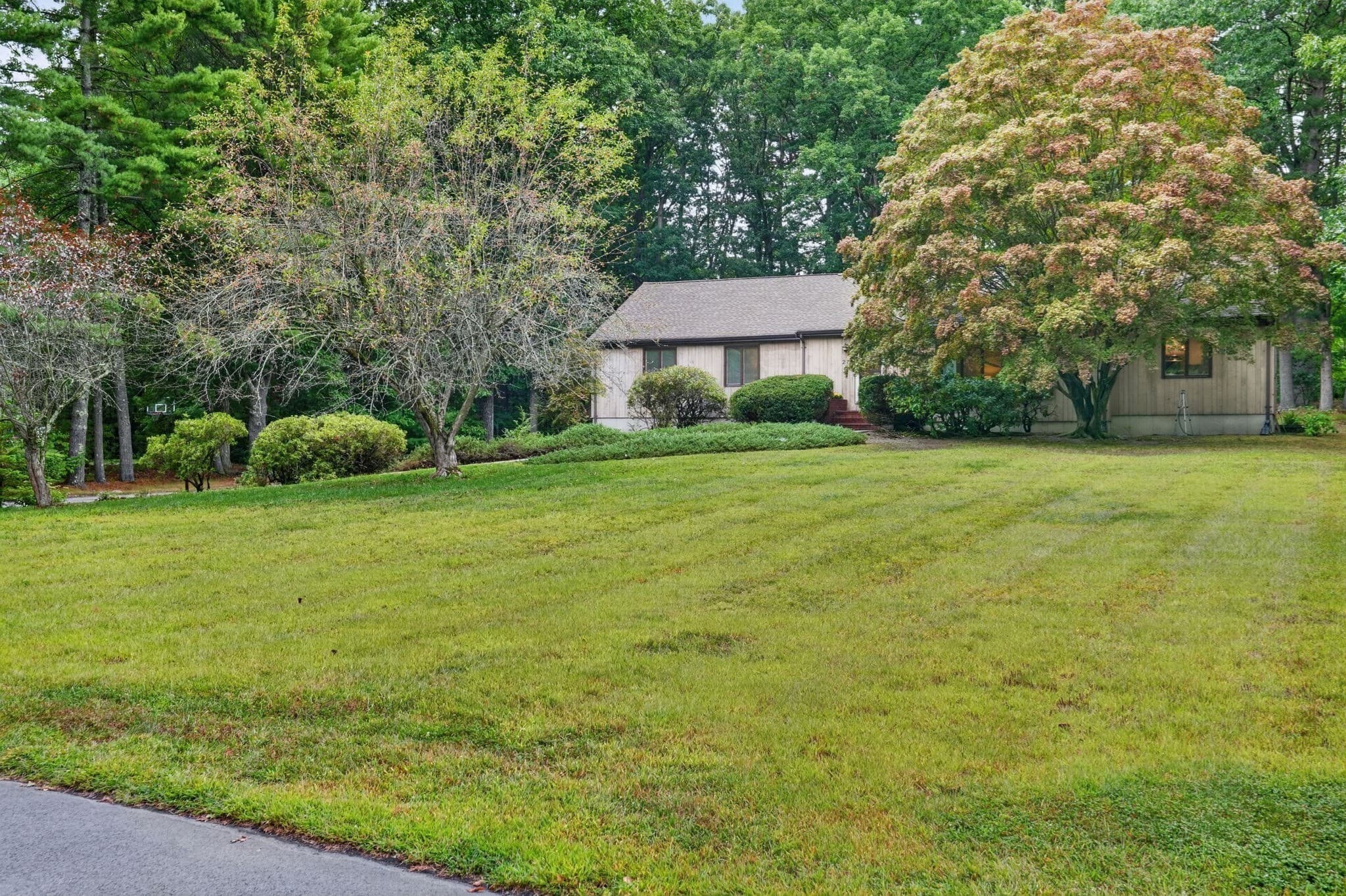 Single Family Residence at 27 Algonquin Ave, Andover MA 01810, photo 2 of 42