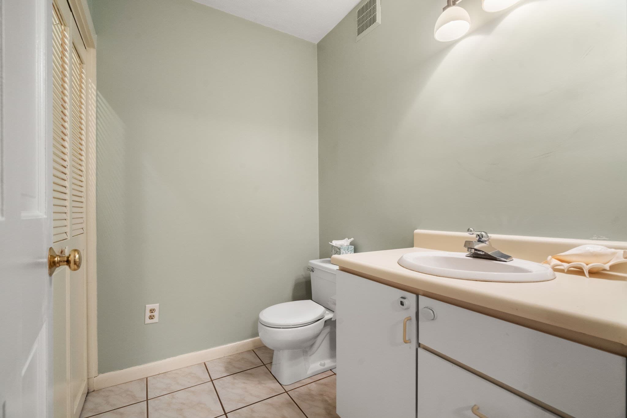 Condominium at 618 Washington St # 618, Brookline MA 02446, Brookline, photo 24 of 33