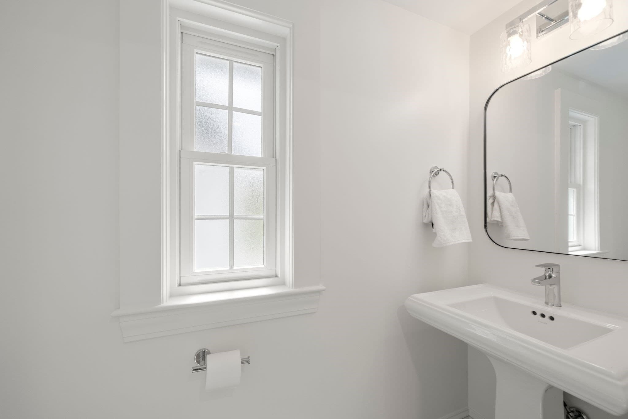 Single Family Residence at 46 Bedford Rd, Lincoln MA 01773, Lincoln, photo 12 of 32