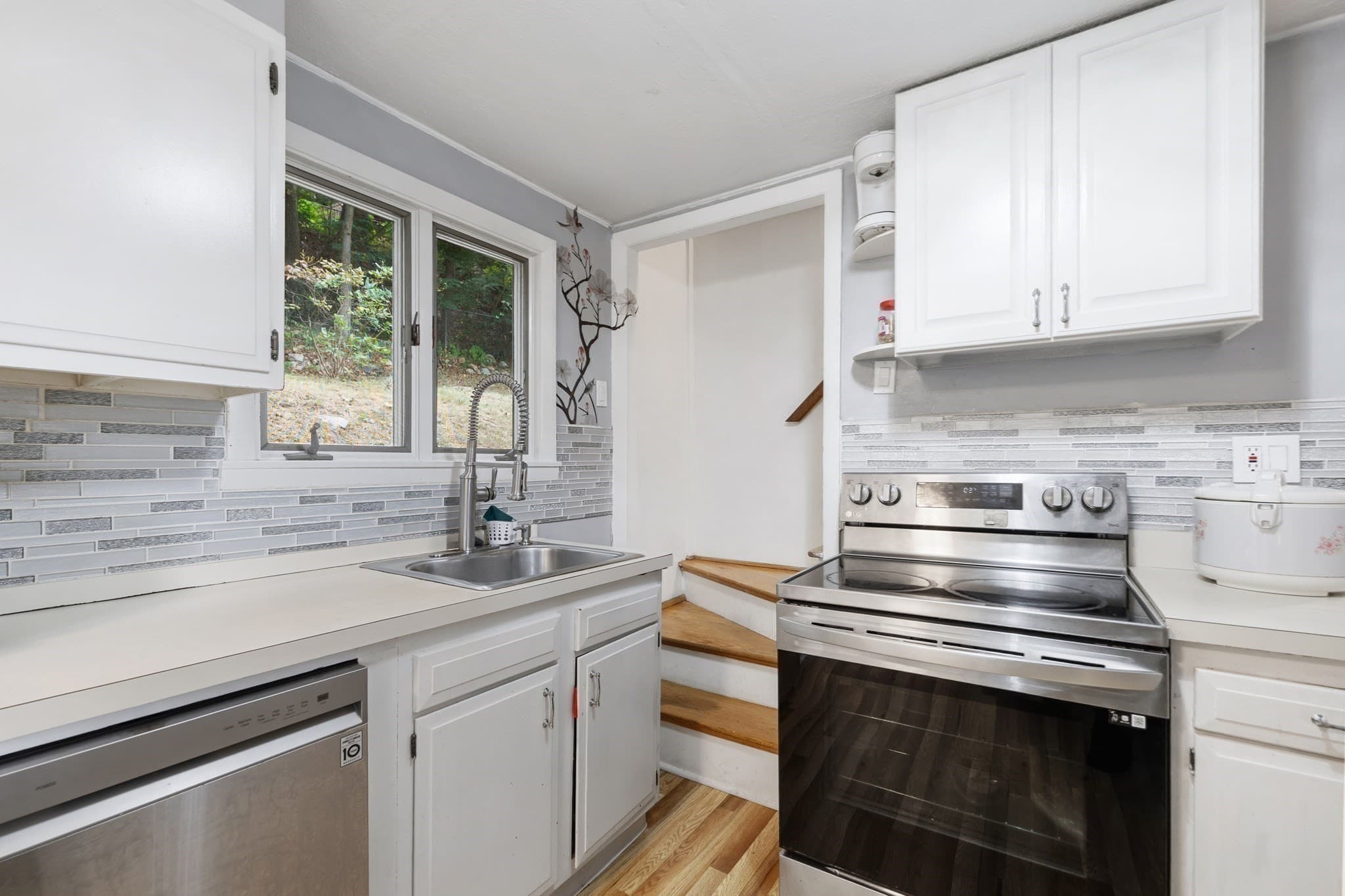 Single Family Residence at 31 Endicott St., Saugus MA 01906, photo 13 of 41