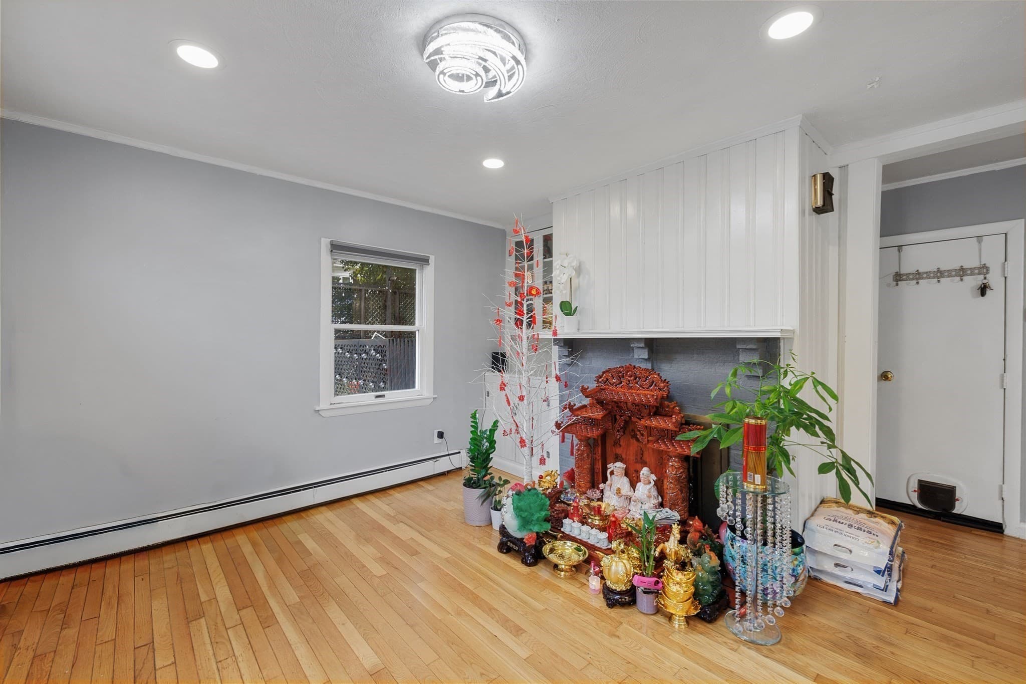 Single Family Residence at 31 Endicott St., Saugus MA 01906, photo 7 of 41