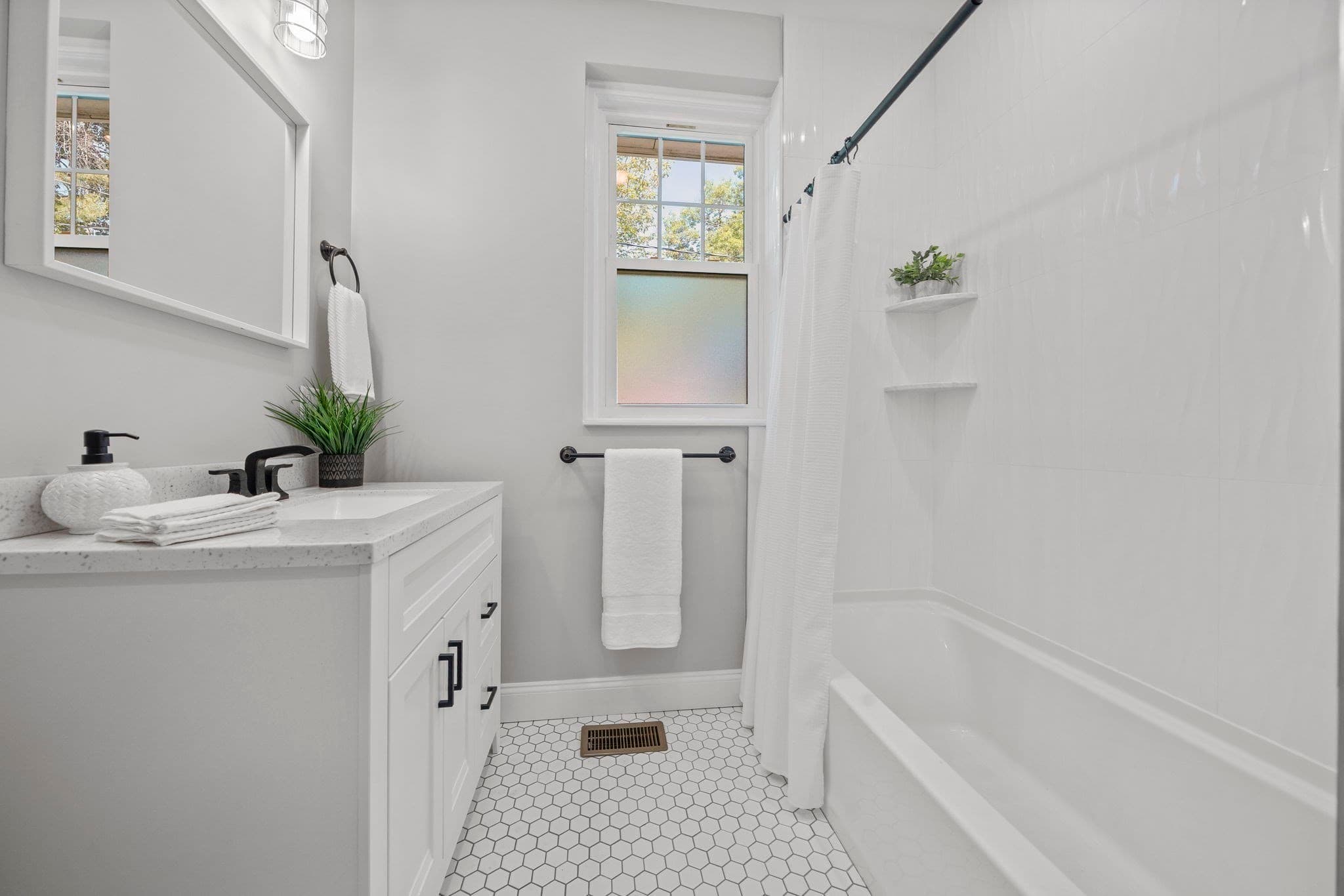 Single Family Residence at 4 Marconi Lane, Marion MA 02738, Marion, photo 20 of 33