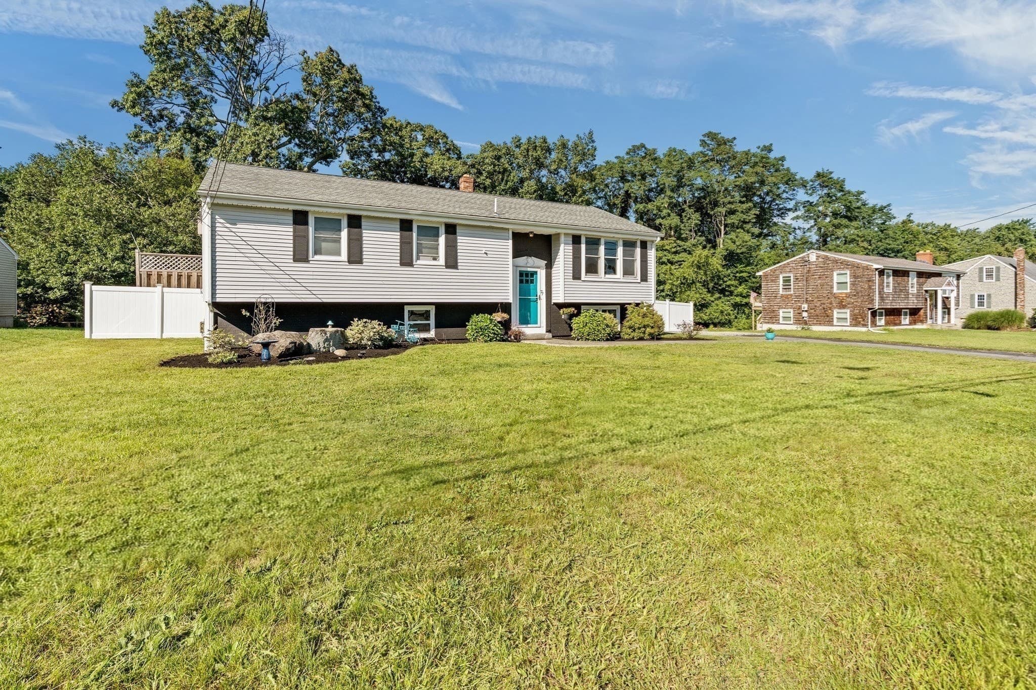 77 Quequechan Rd, Taunton MA 02780