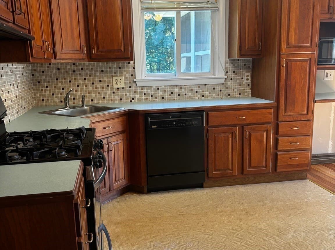 Single Family Residence at 33 Chartley Brook Ln, Attleboro MA 02703, Attleboro, photo 17 of 28